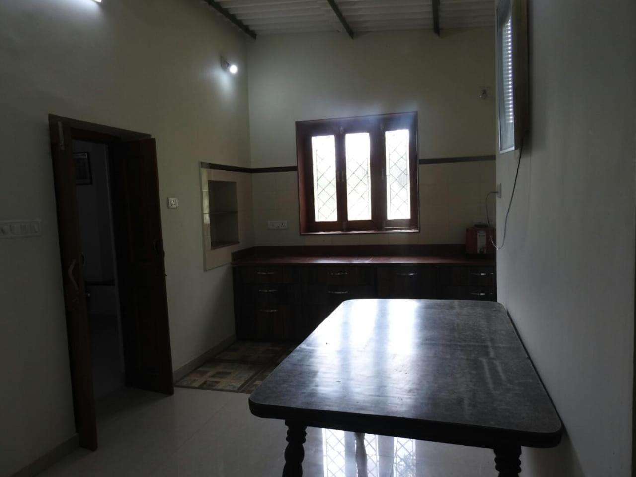 Three-Bedroom Villa photo 2