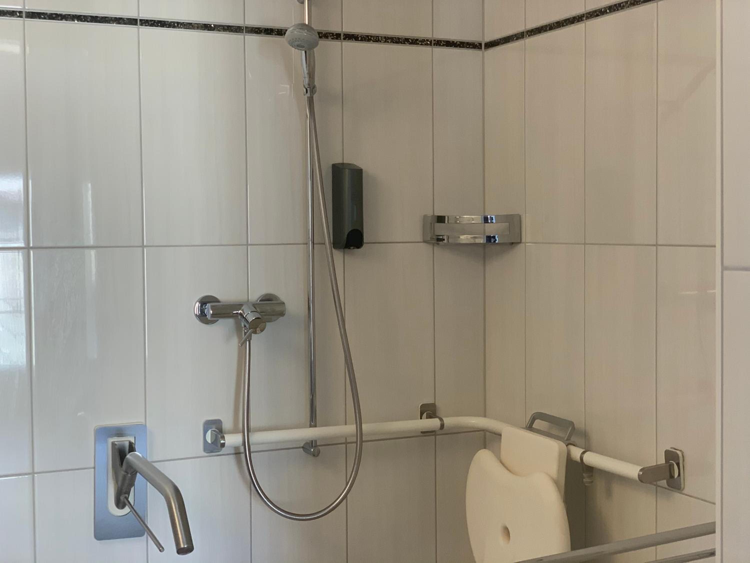 Double Room - Disability Access - Photo 2