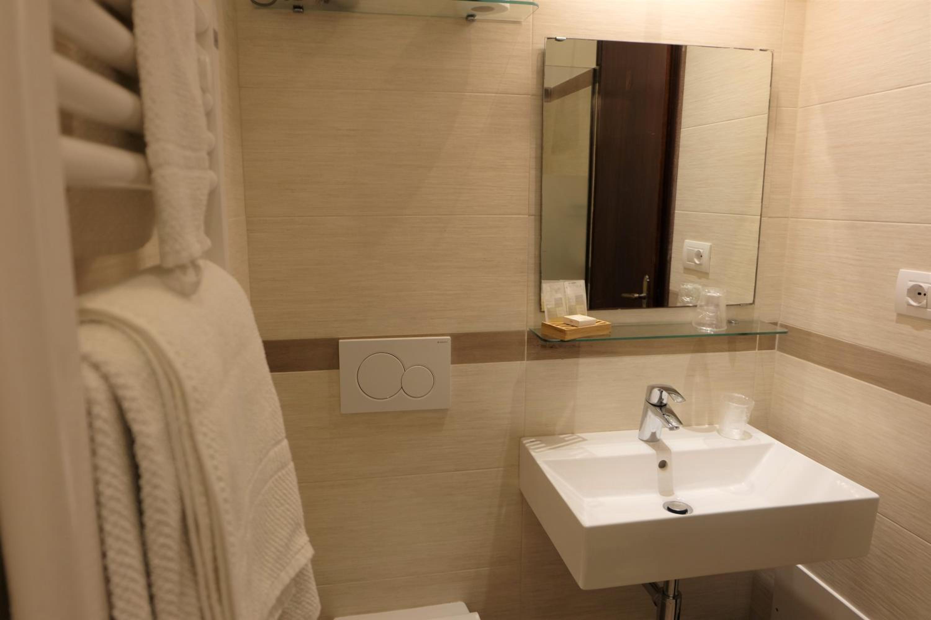 Twin Room with Terrace photo 2