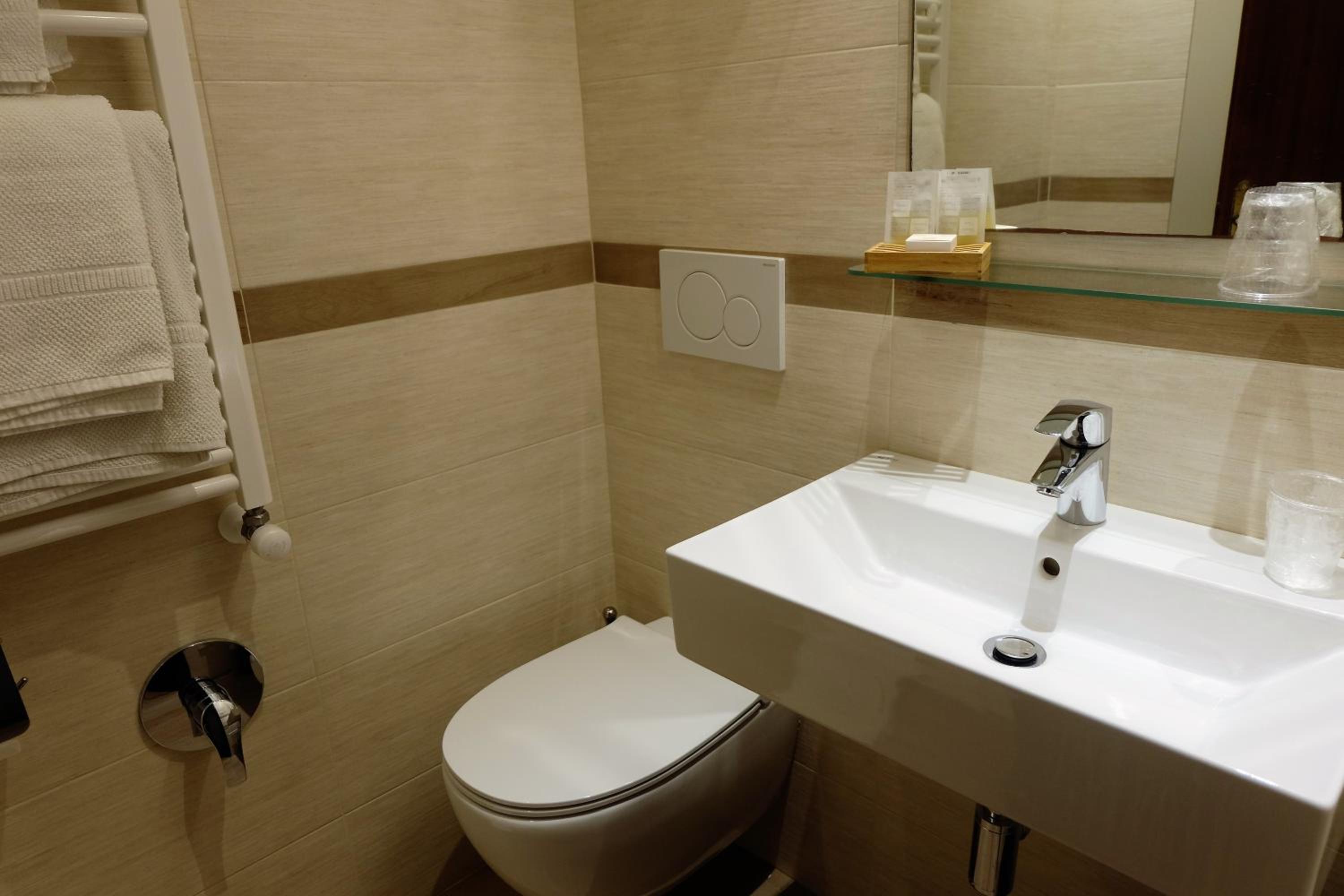 Twin Room with Terrace photo 3