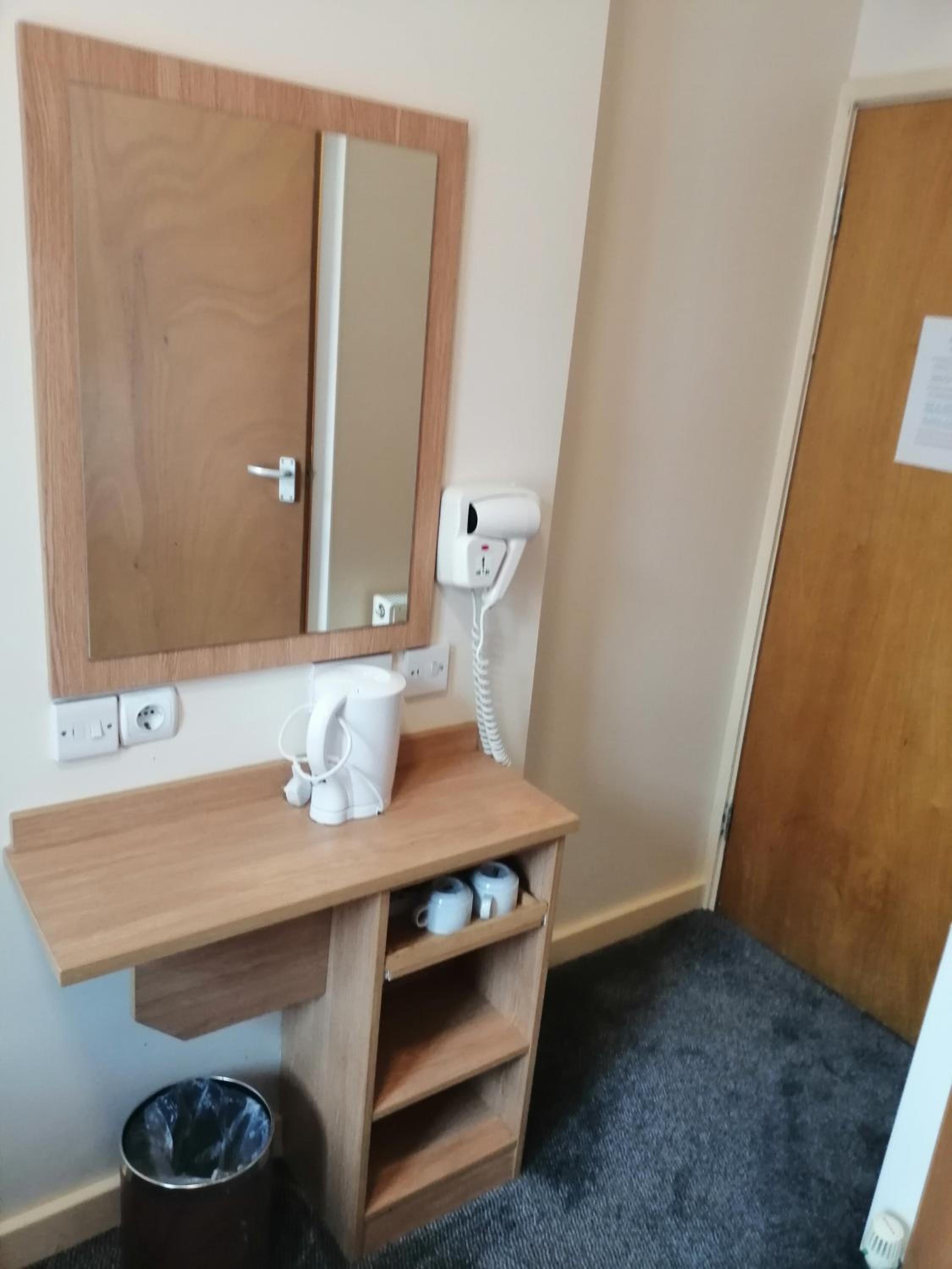 Double Room with private toilet and shower photo 3