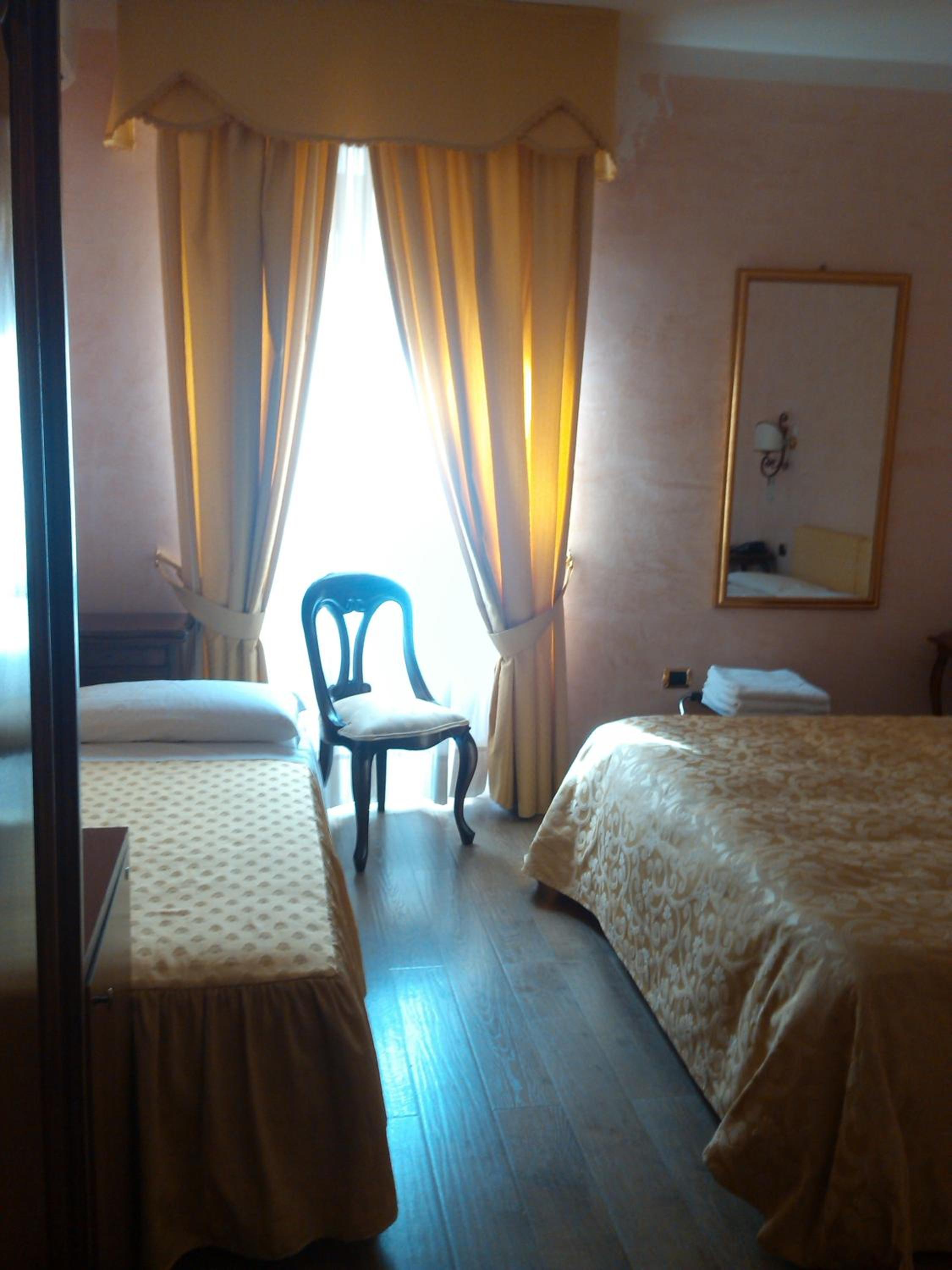 Triple Room - Photo 4