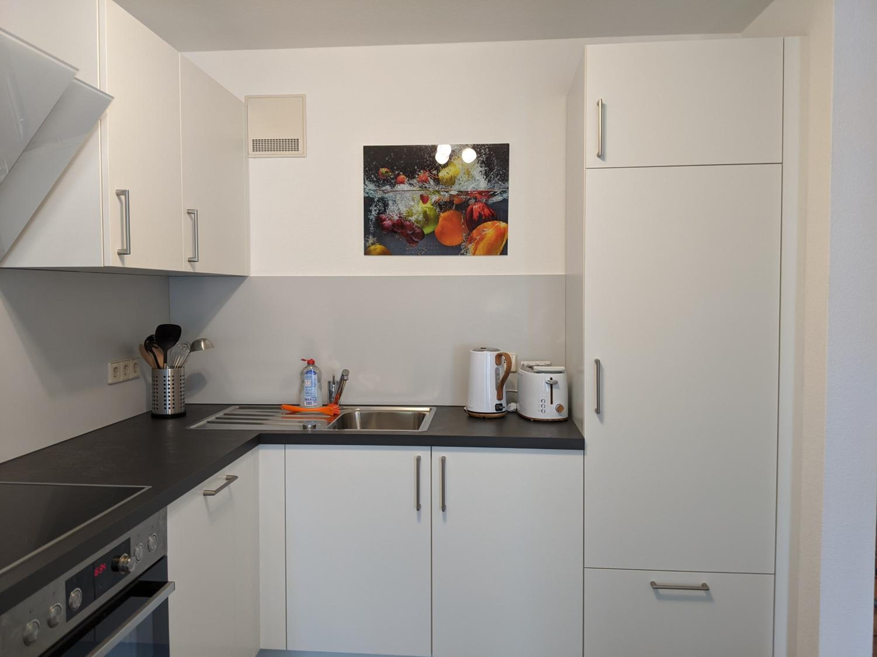 One-Bedroom Apartment photo 2