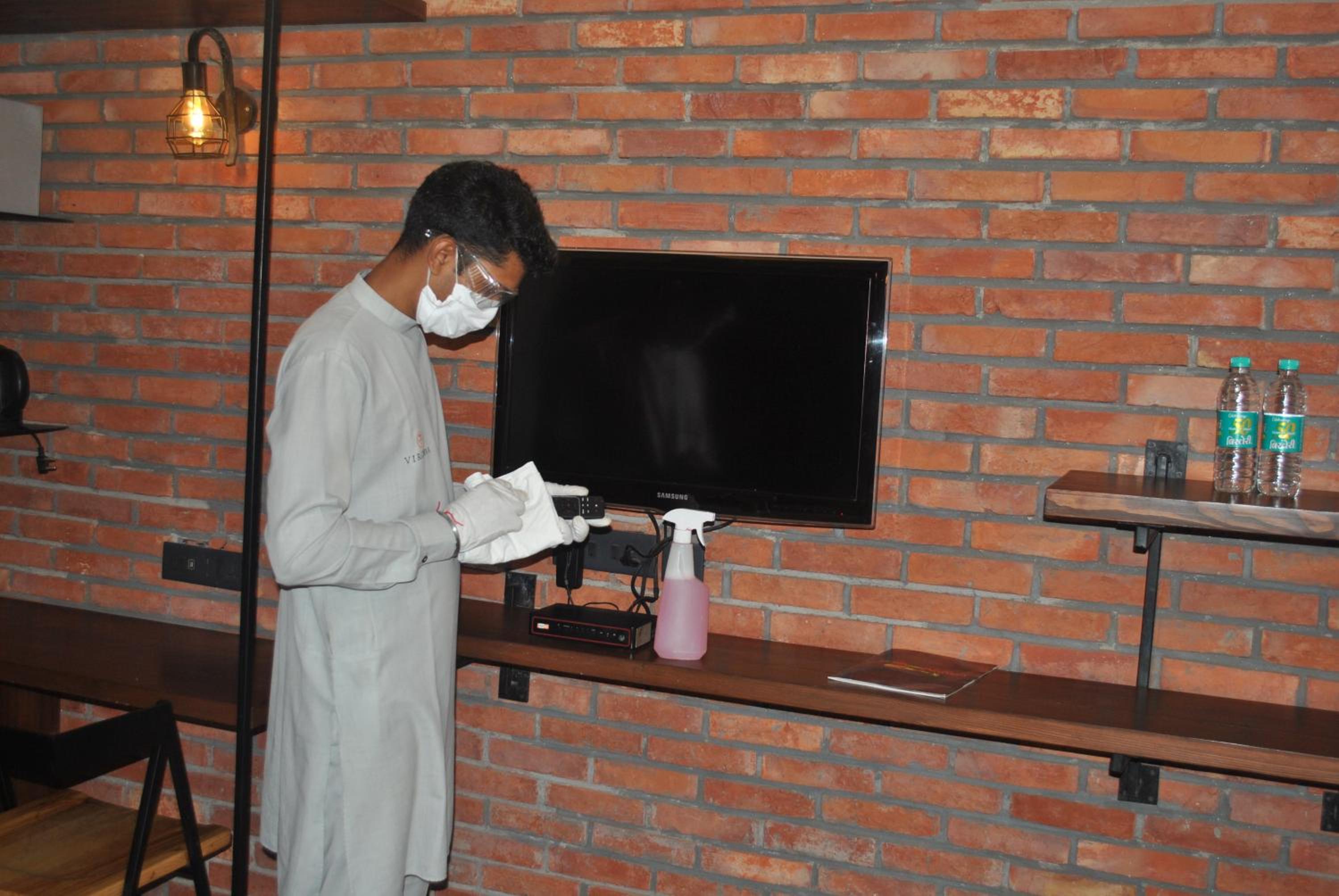 Club Double Room - Photo 12