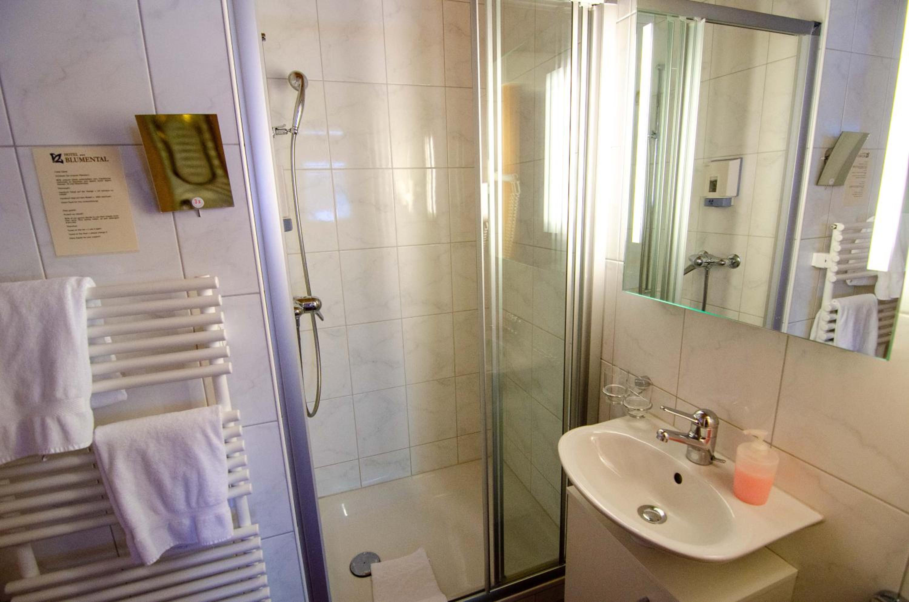 Double Room with Garden View - Photo 3
