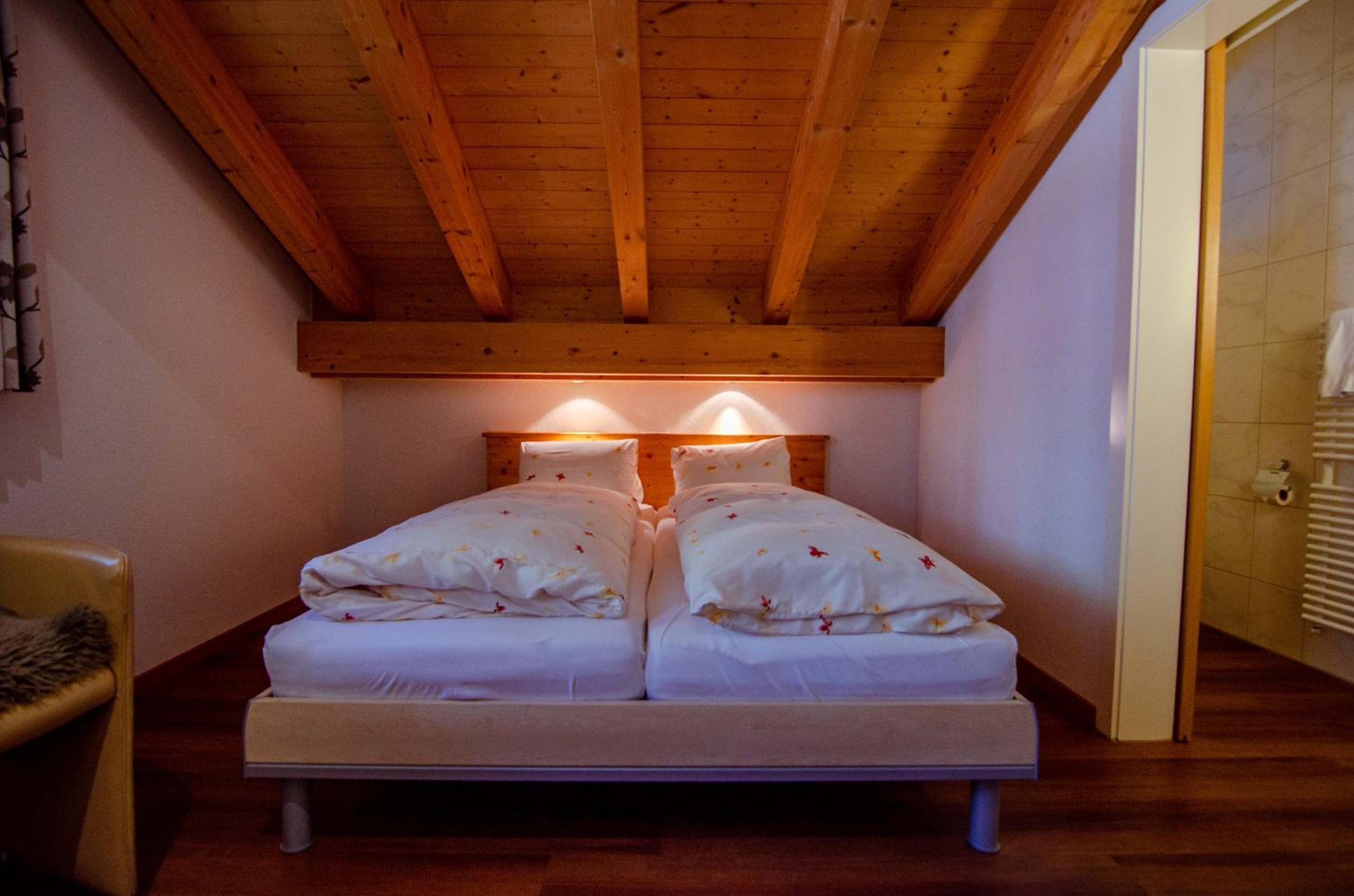 Economy Double Room - Photo 6