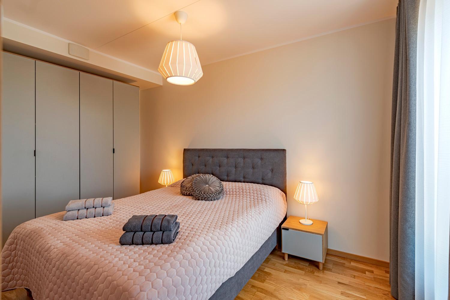 One-Bedroom Apartment - Photo 1