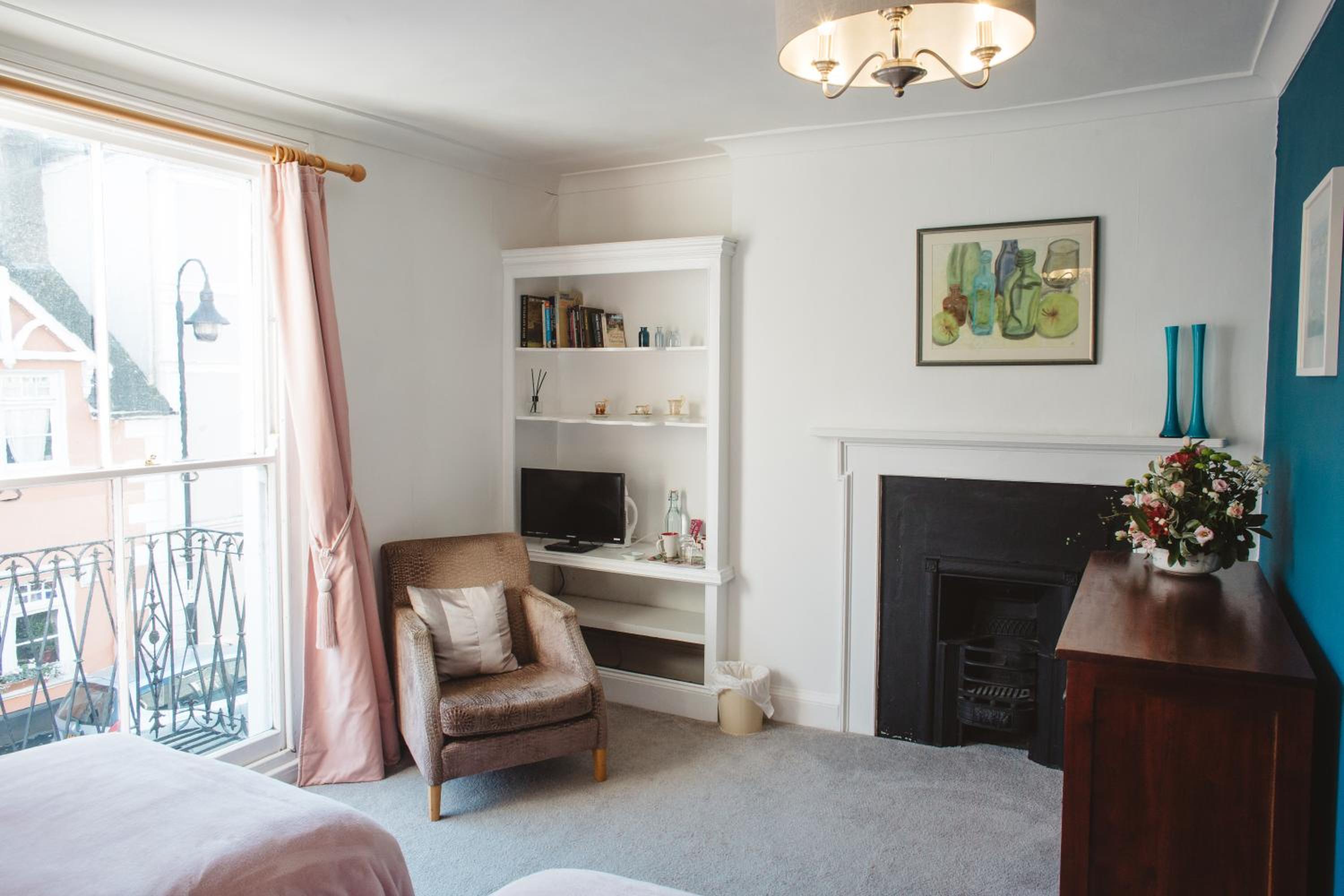 Large Double or Twin Room photo 3