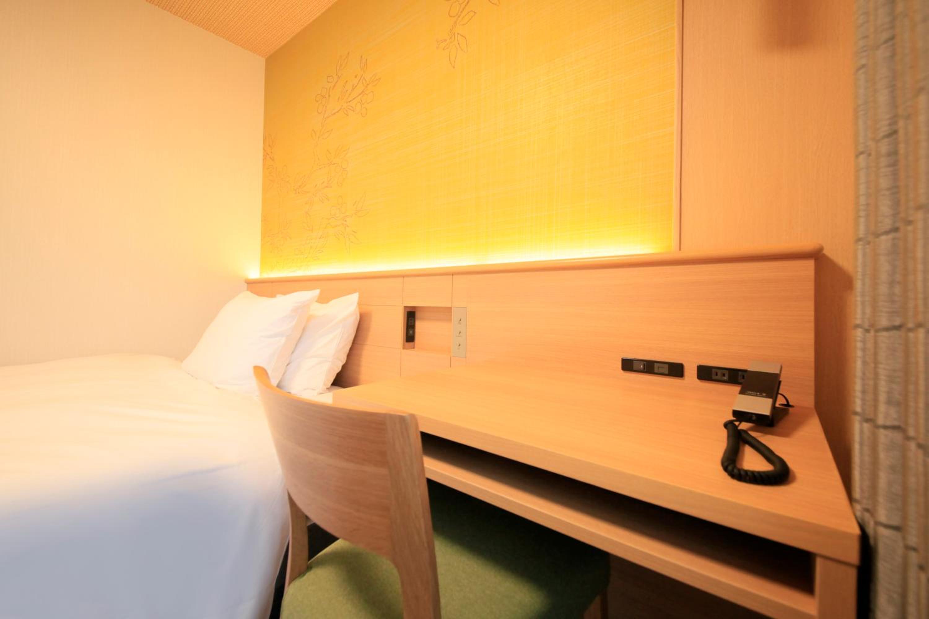 Double Room - Non-Smoking  photo 3