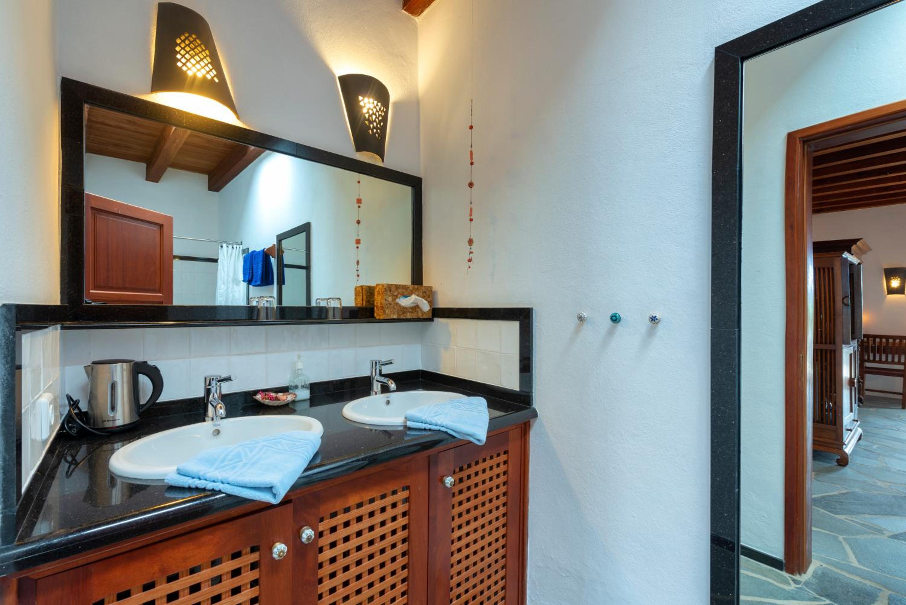 Deluxe Double Room with Sea View photo 2