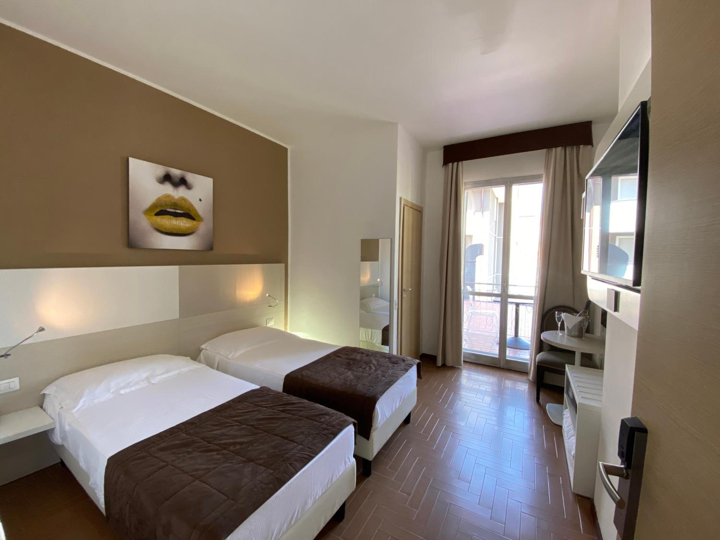 Superior Double or Twin Room photo 2