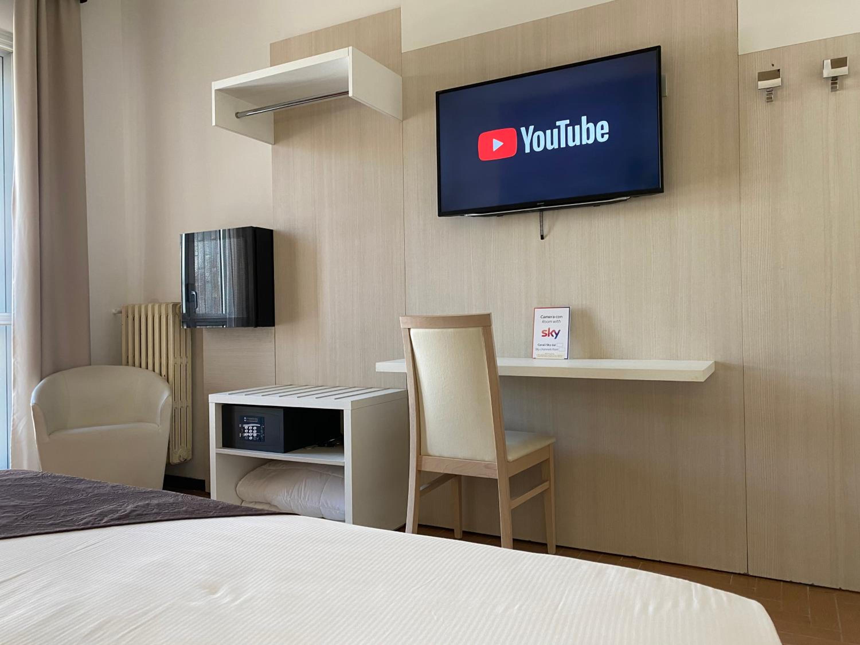 Superior Double or Twin Room photo 1