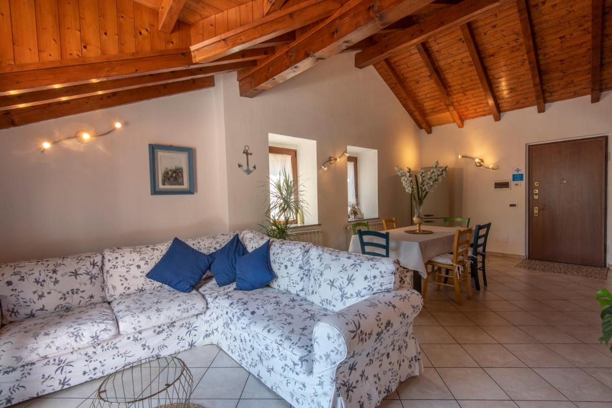 Villa photo 2