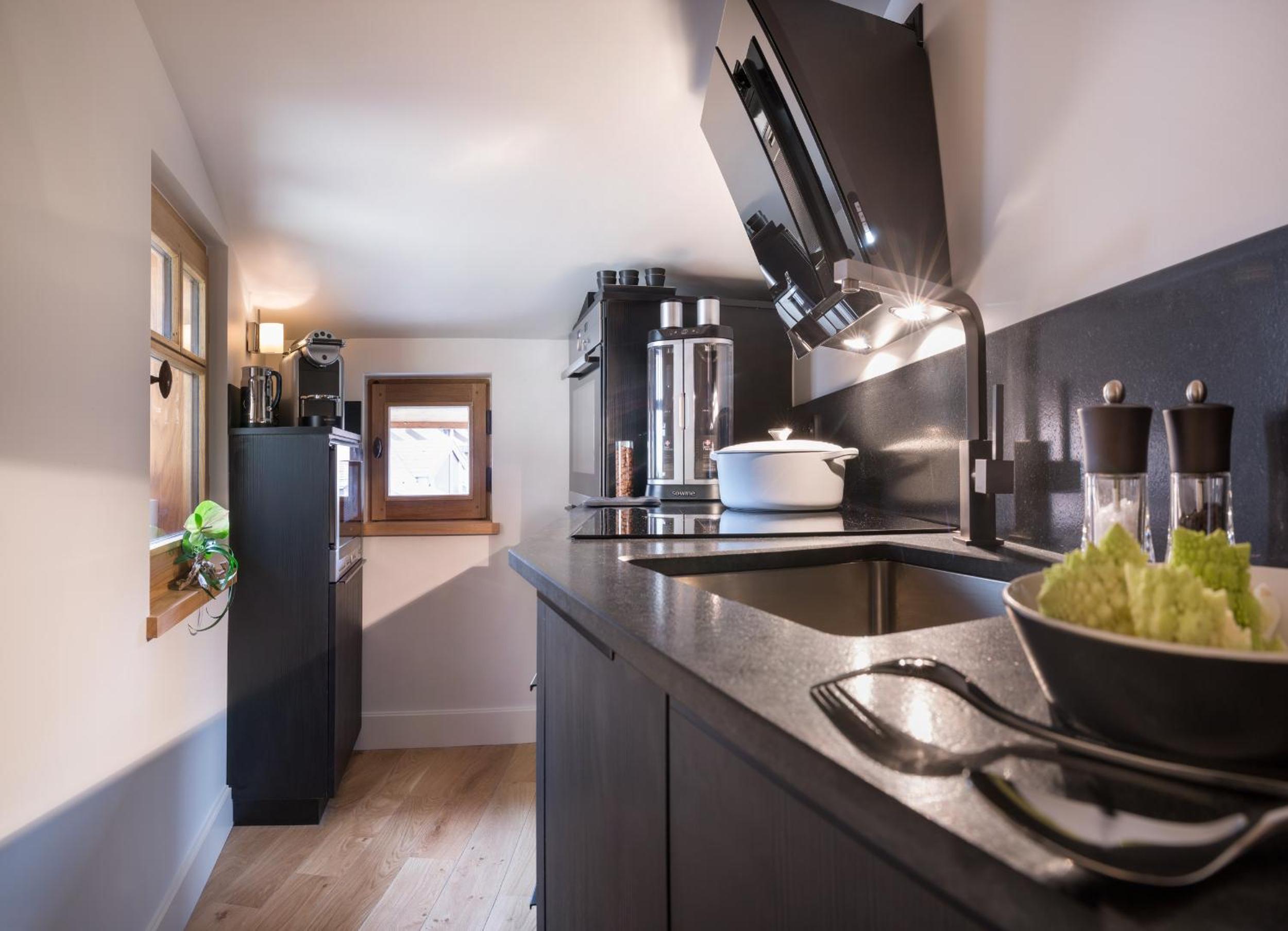 Triplex Apartment with Fireplace and Spa Shower Triplex Apartment with Fireplace and Spa Shower