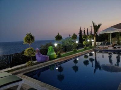 Villa - Beach Front