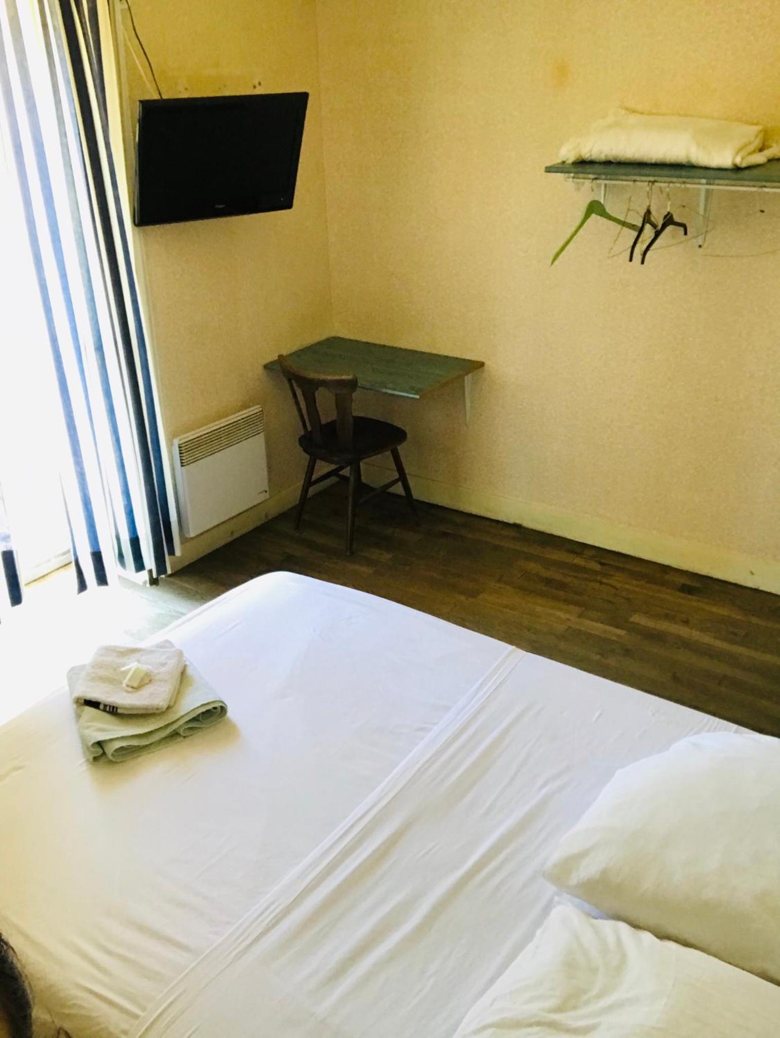 Double Room - Photo 3