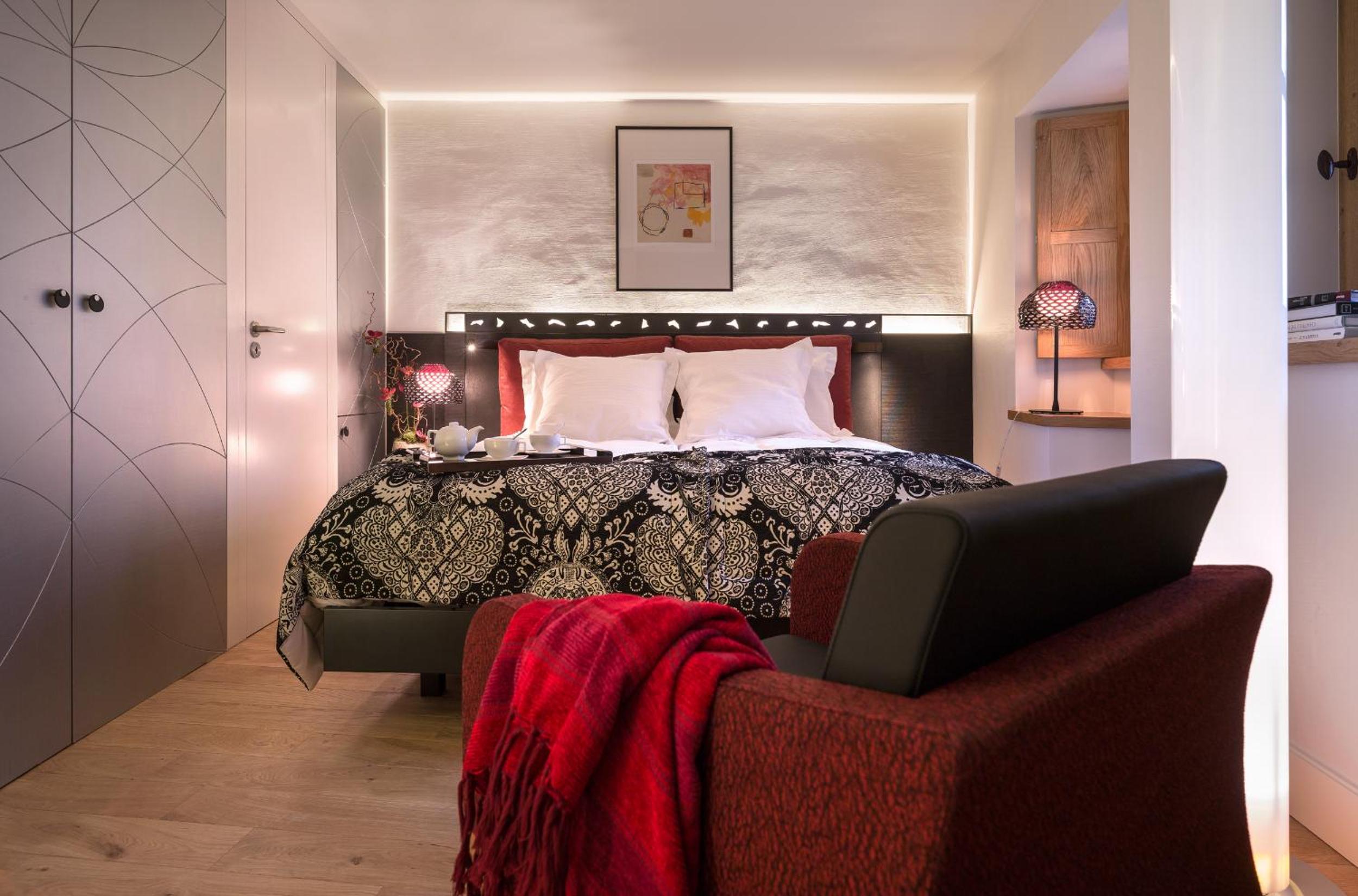 Duplex Apartment with Fireplace and Spa Shower Duplex Apartment with Fireplace and Spa Shower