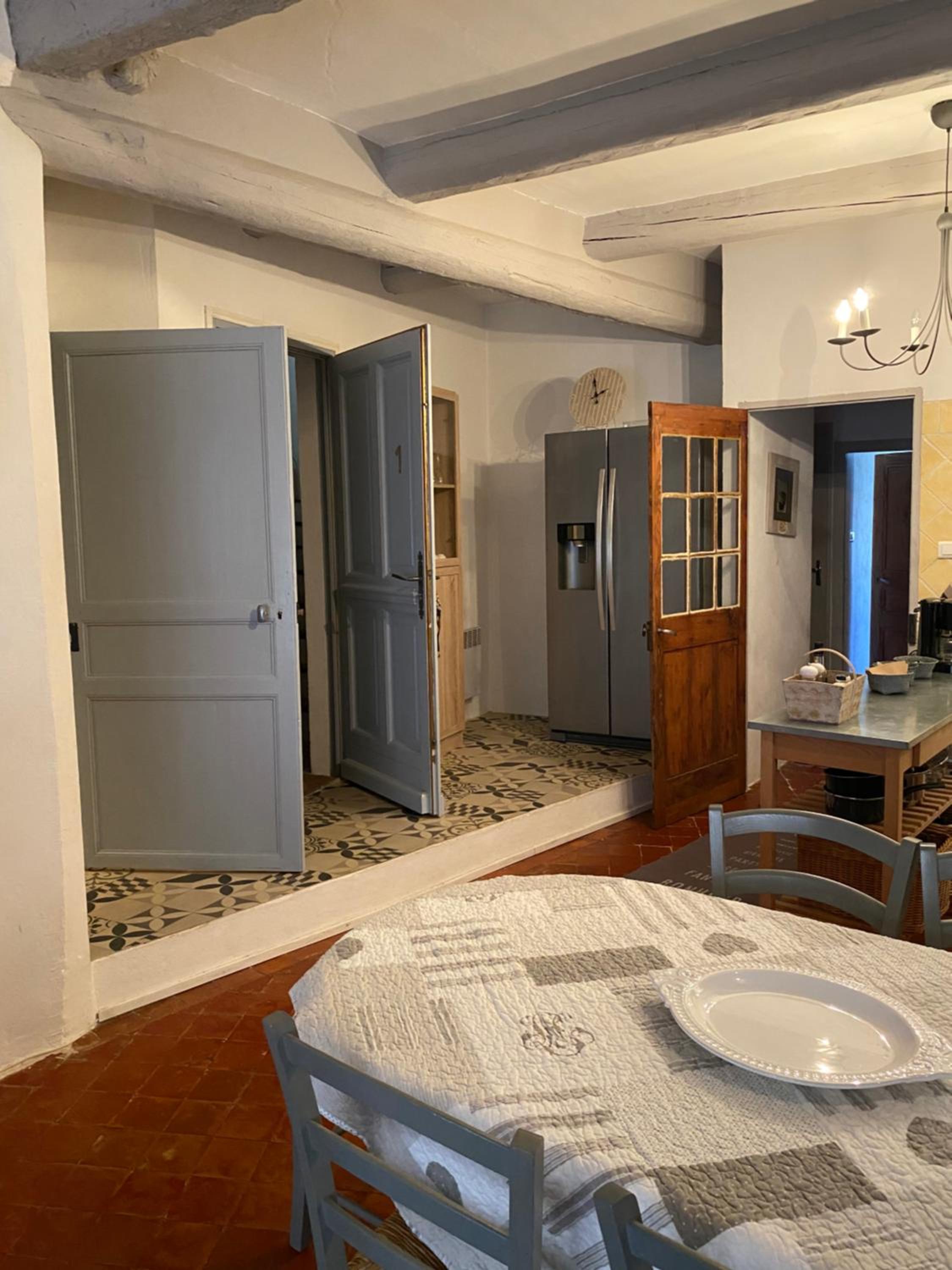 Three-Bedroom Apartment - Photo 25