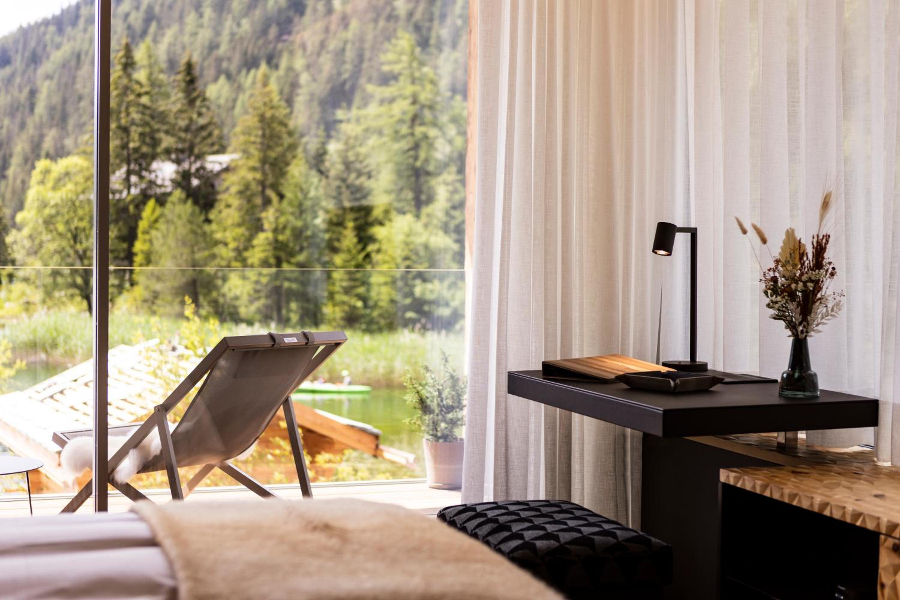 Double Room with Lake View - Photo 5