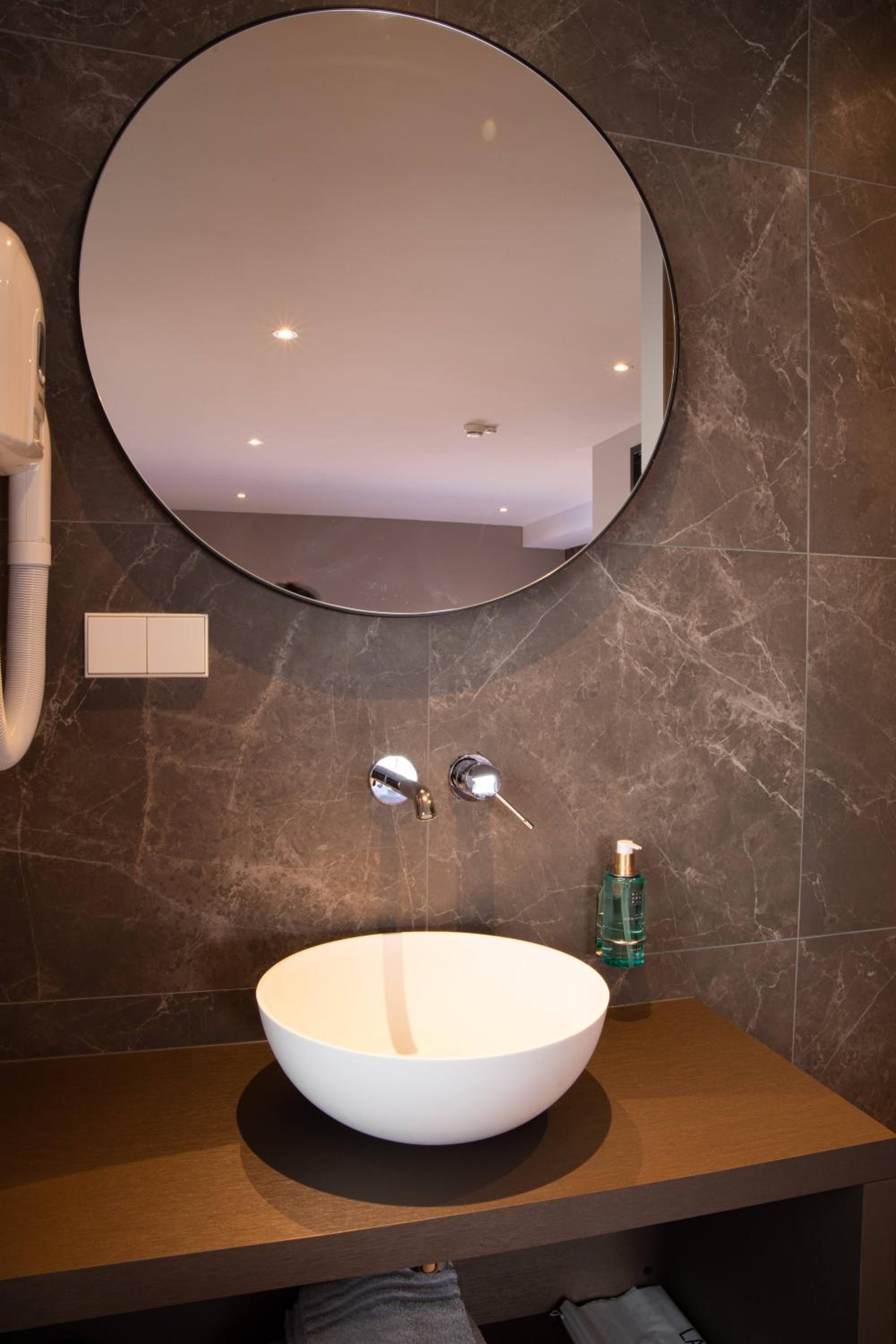 Deluxe Double Room - Photo 5