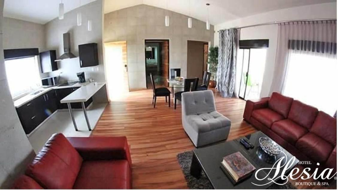 Two-Bedroom Suite photo 2
