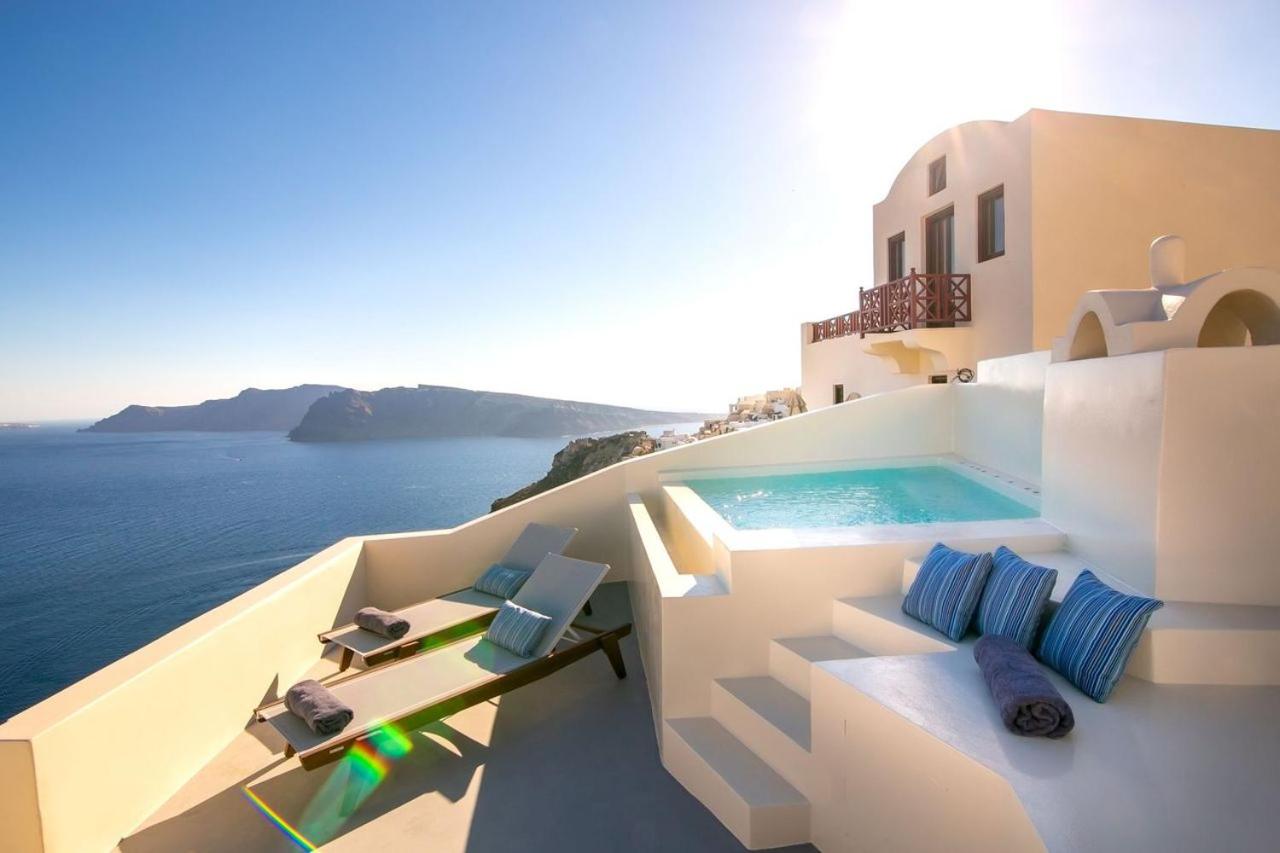 Two Bedroom Villa with Indoor and Outdoor Hot Tub photo 3