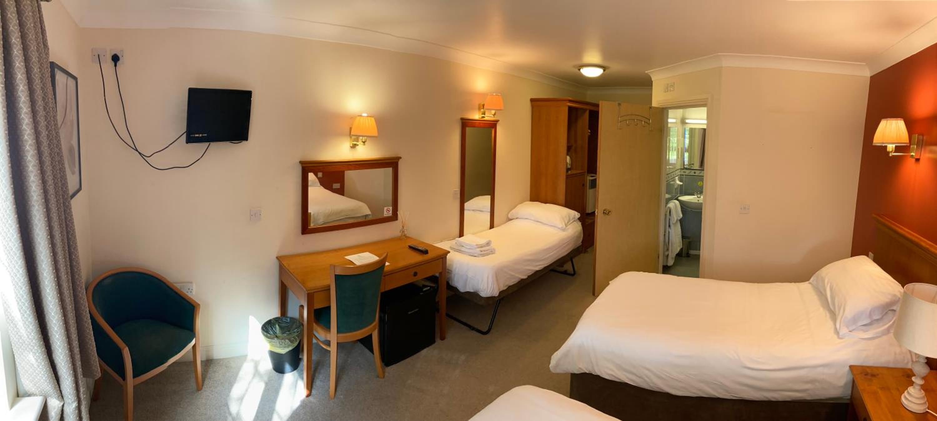 Standard Triple Room - Photo 7