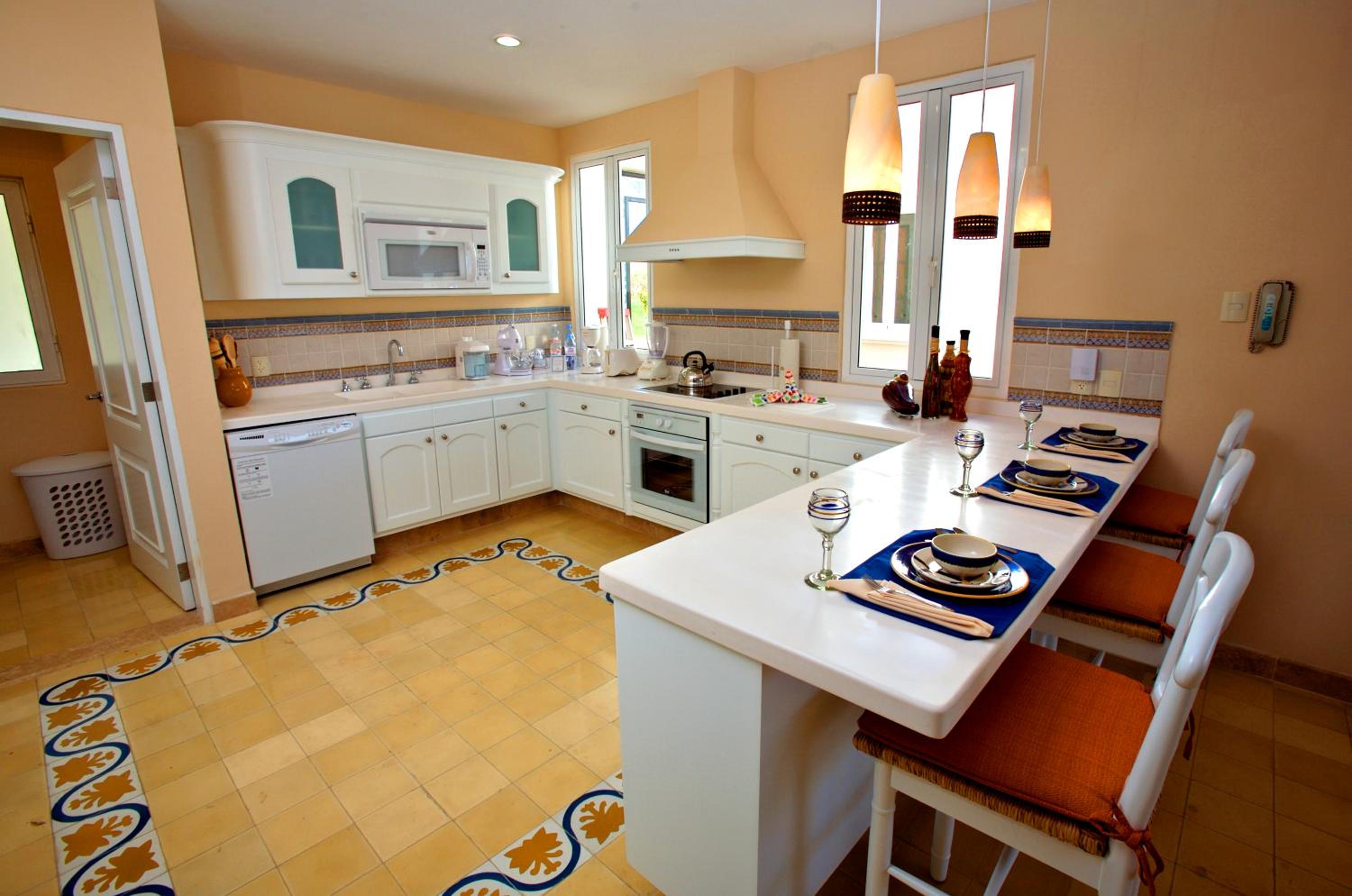 Three-Bedroom Villa All Inclusive - Photo 7