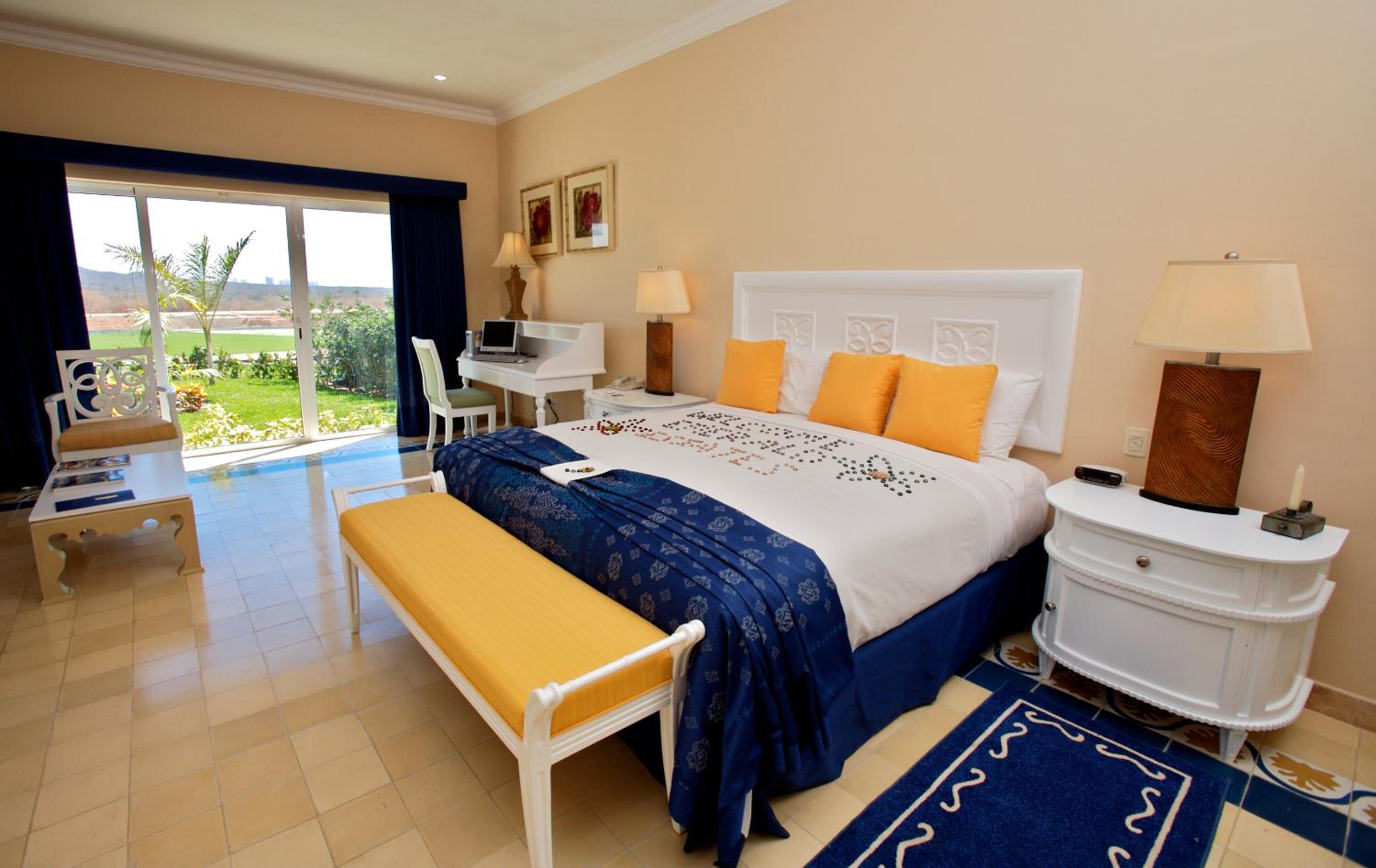 Three-Bedroom Villa All Inclusive - Photo 8