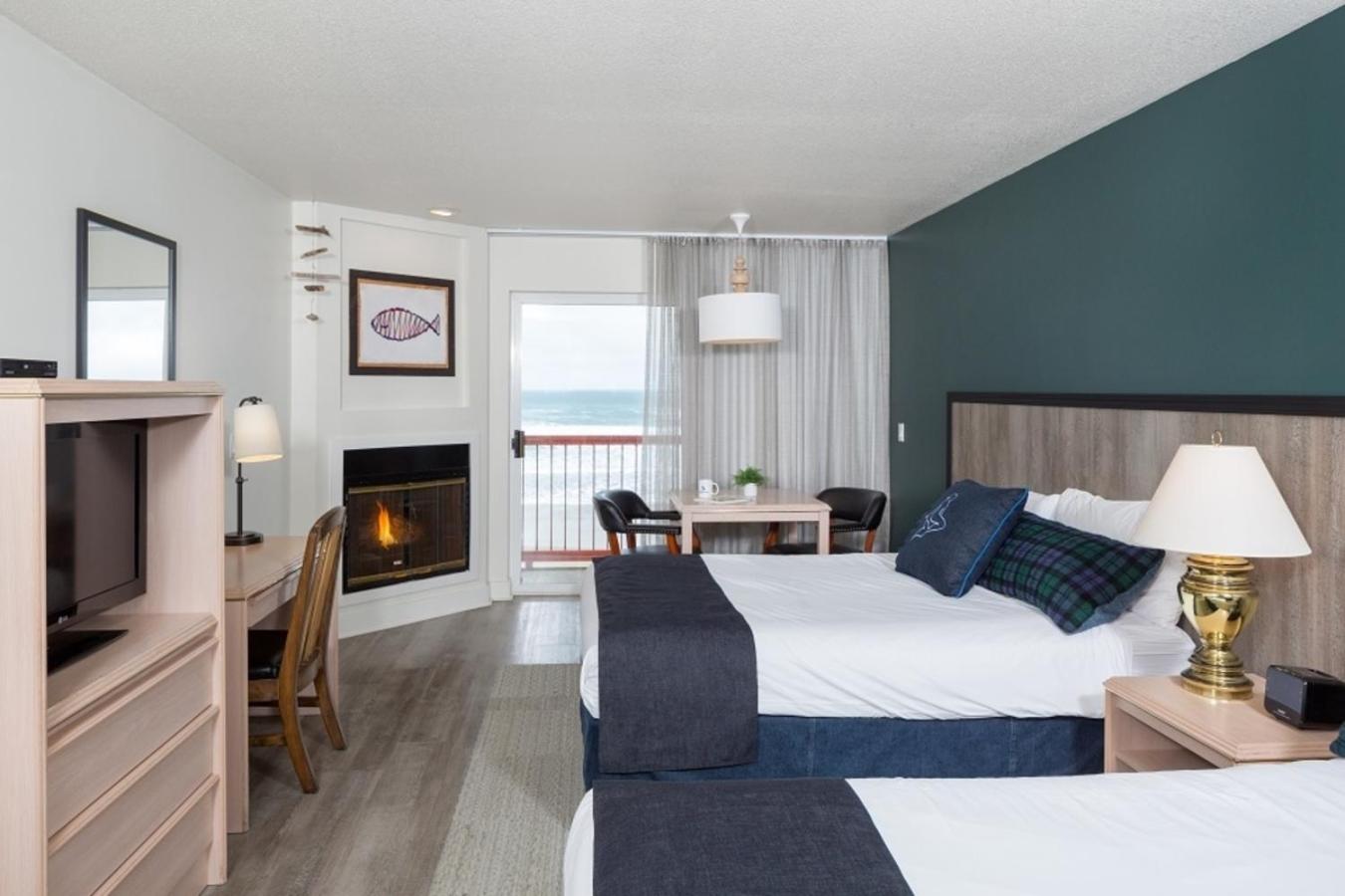 Standard Double Queen with Fireplace