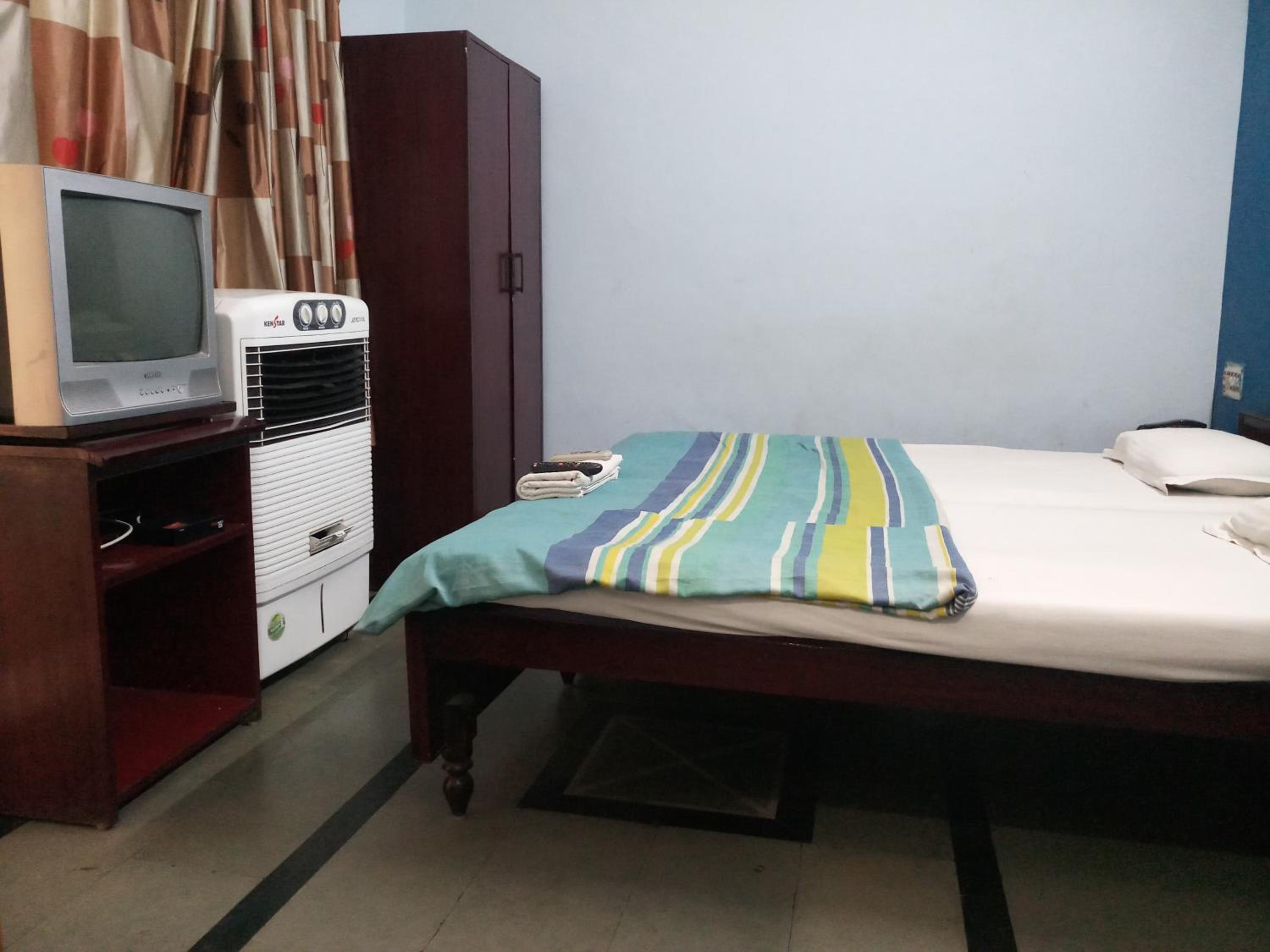 Economy Double Room photo 2