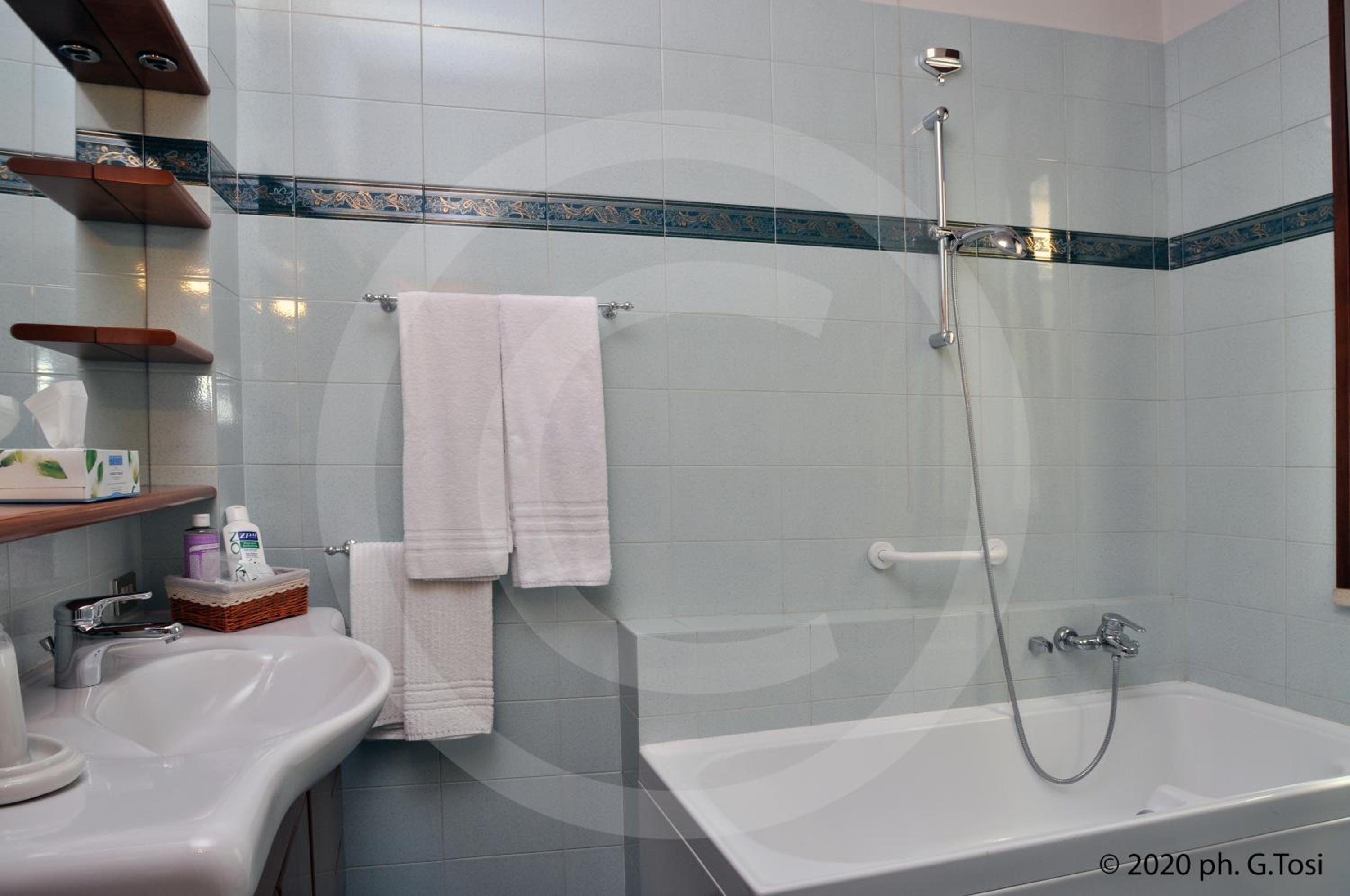 Double Room with Private Bathroom photo 3