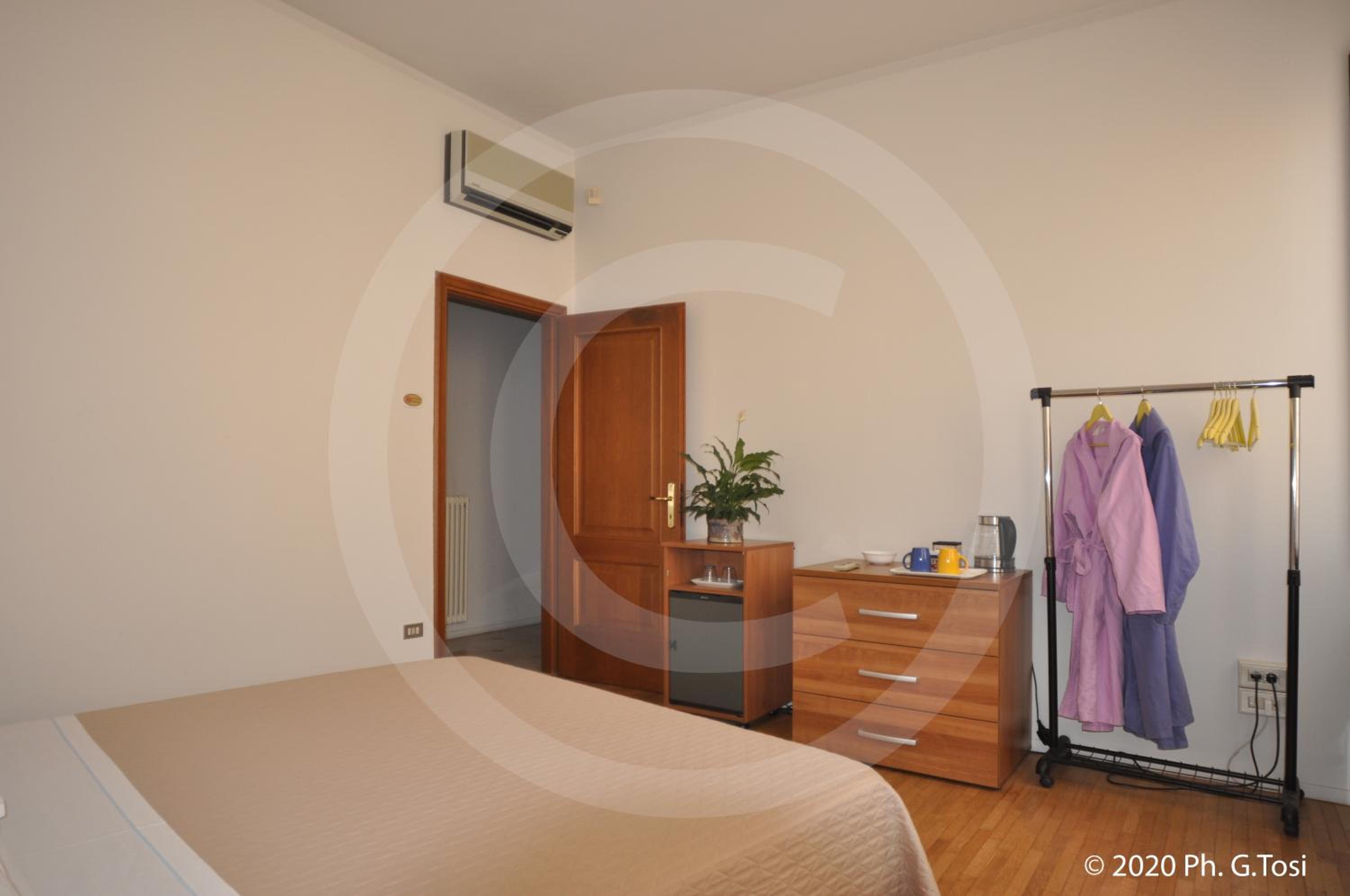 Double Room with Private Bathroom photo 1