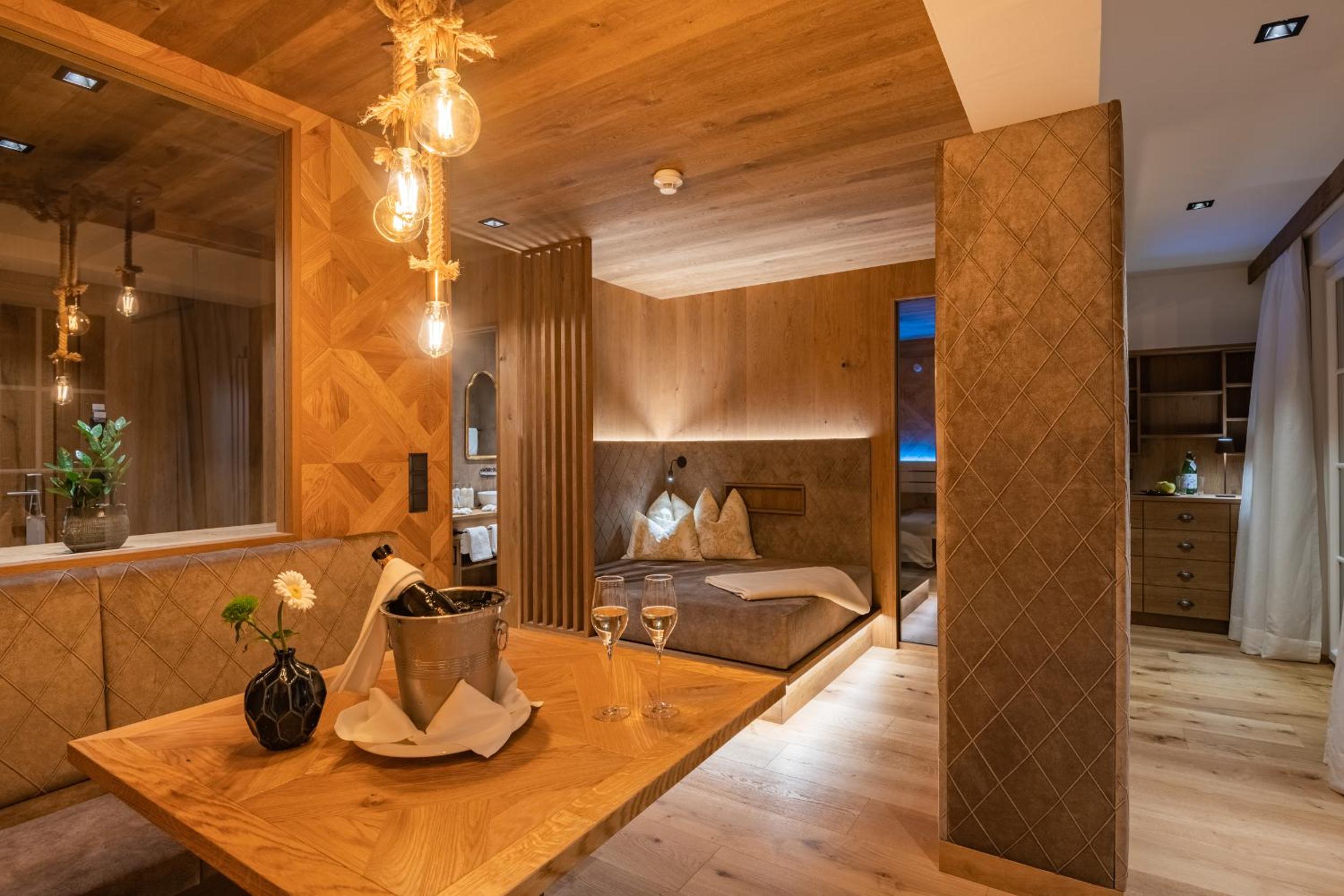 Suite with Sauna photo 2