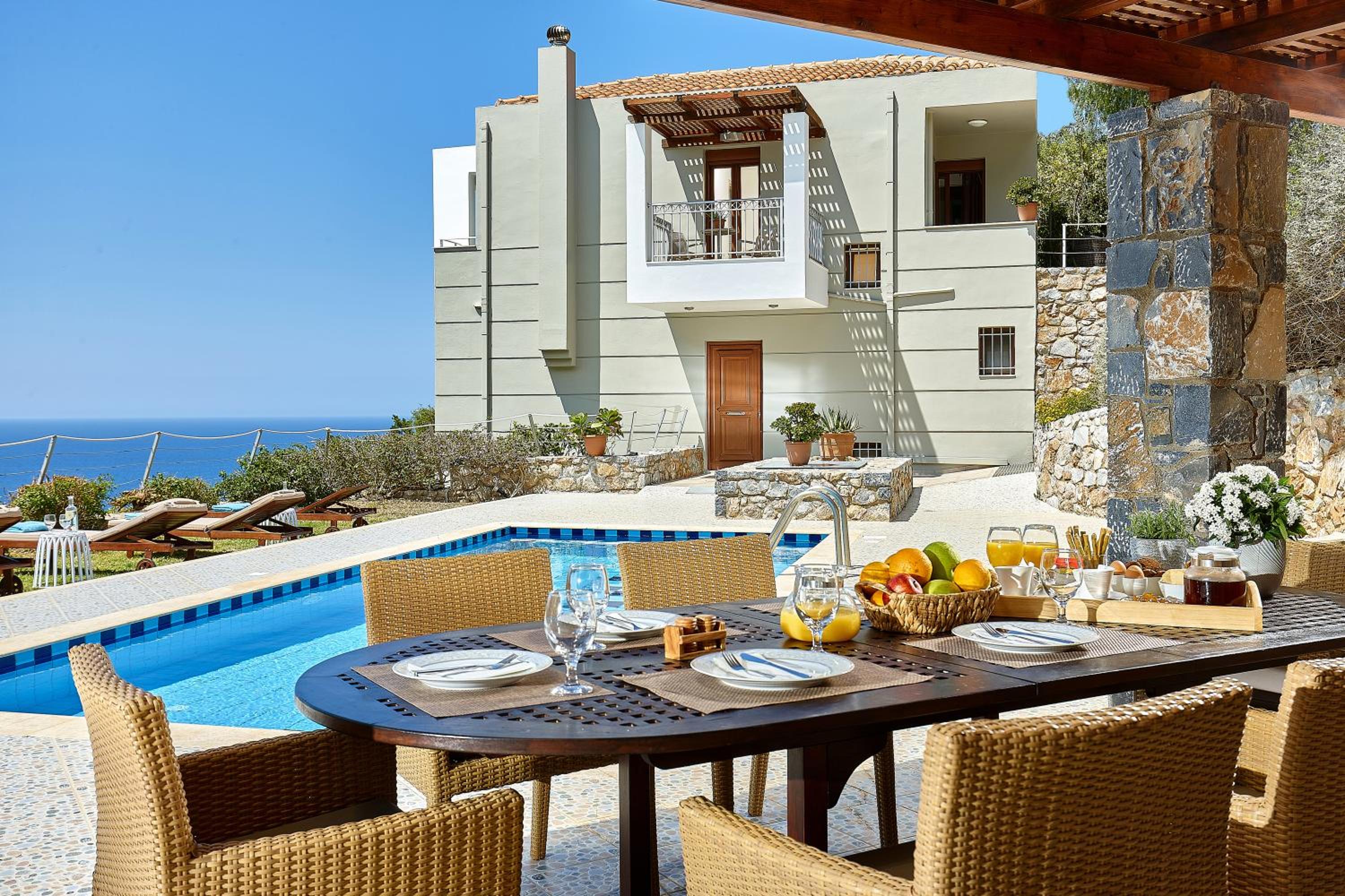 Pitho - Three-Bedroom Villa with Private Pool photo 2