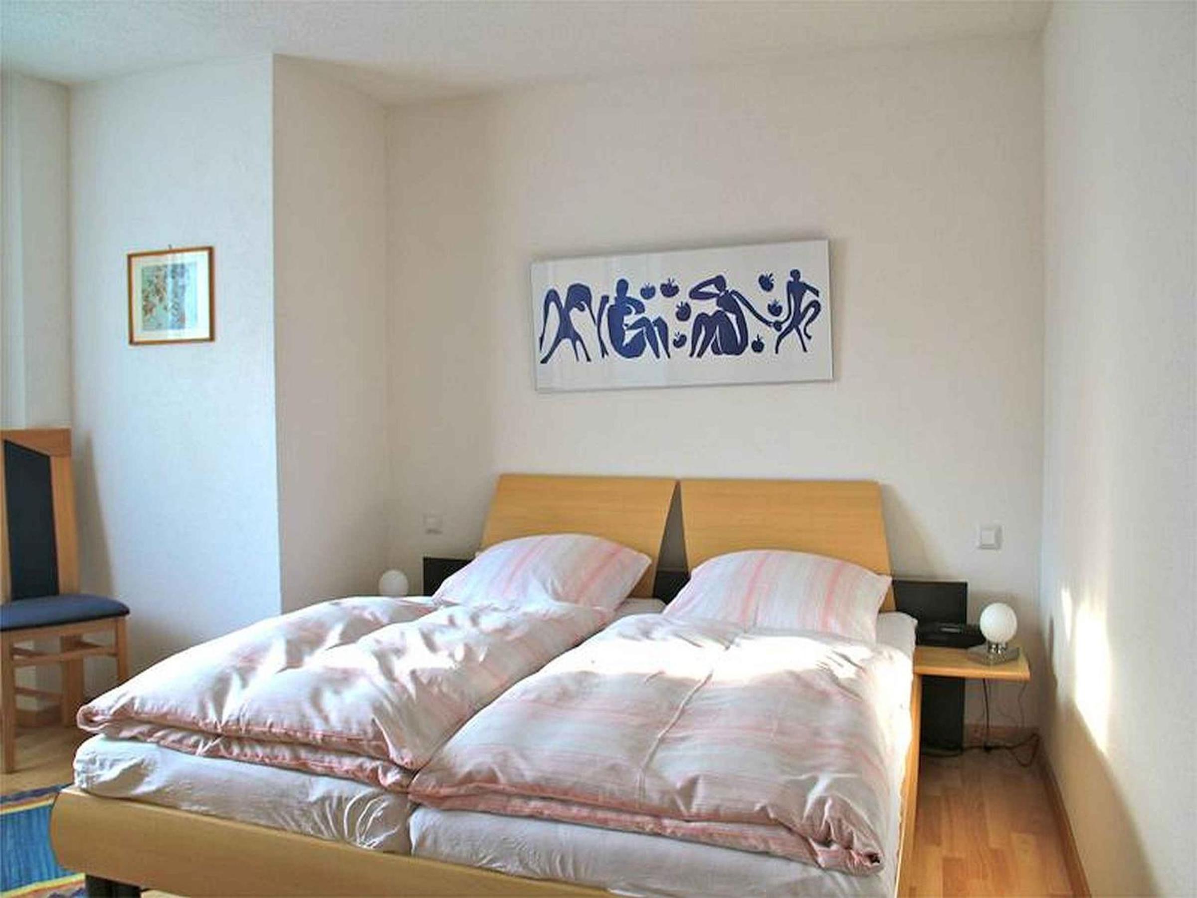 One-Bedroom Apartment photo 1