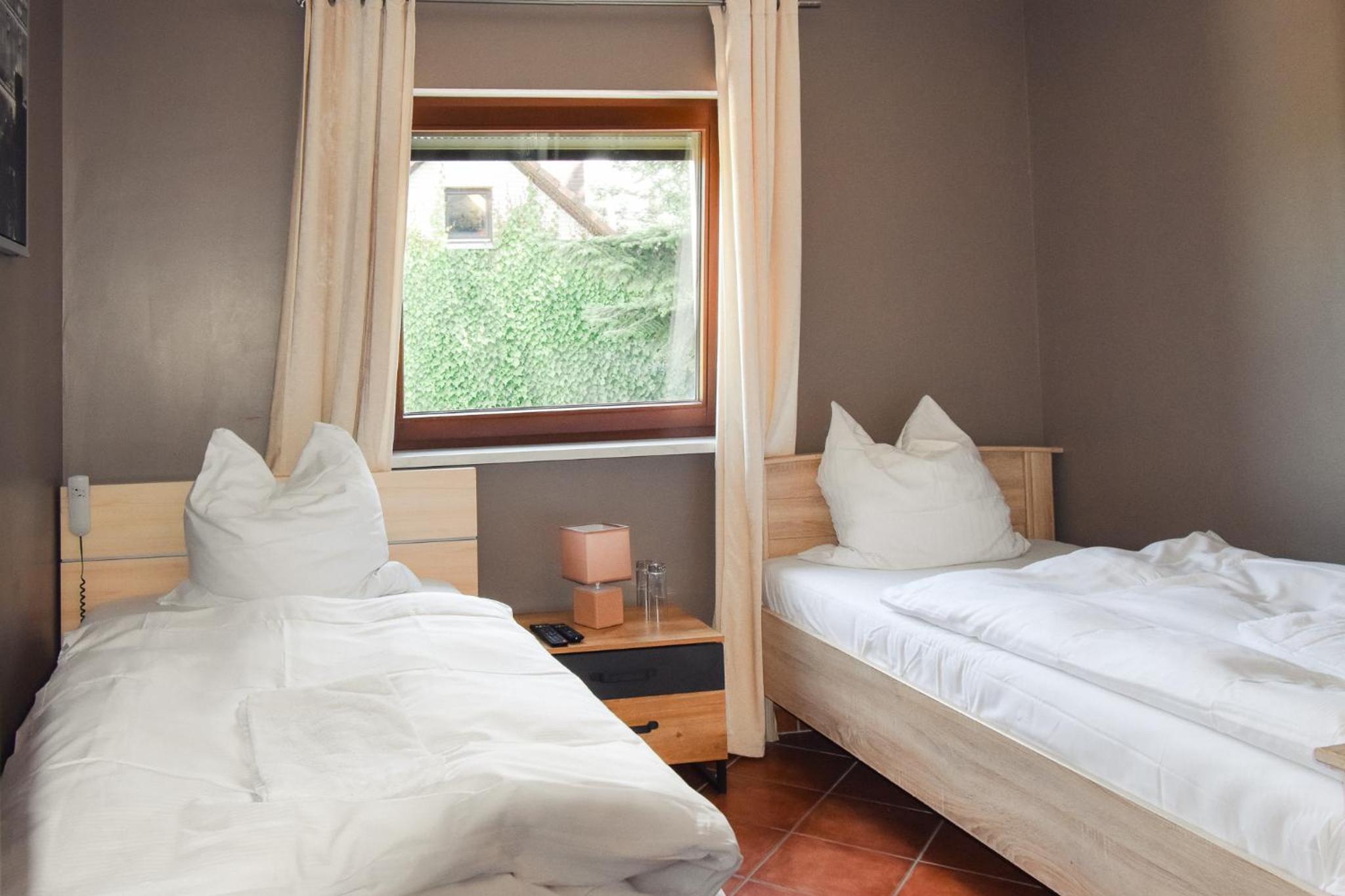 Standard Twin Room photo 2