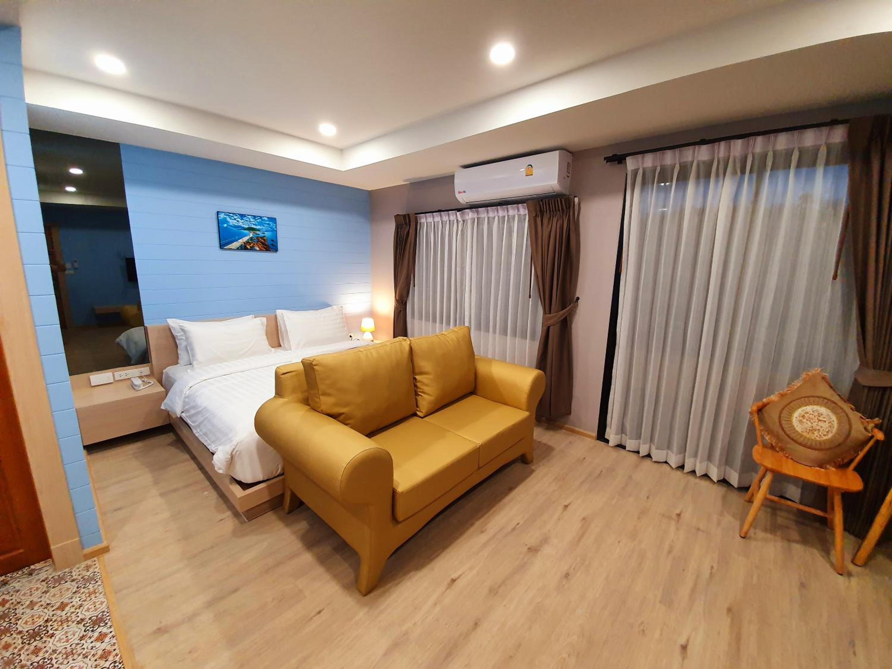 Deluxe Double Room with Balcony