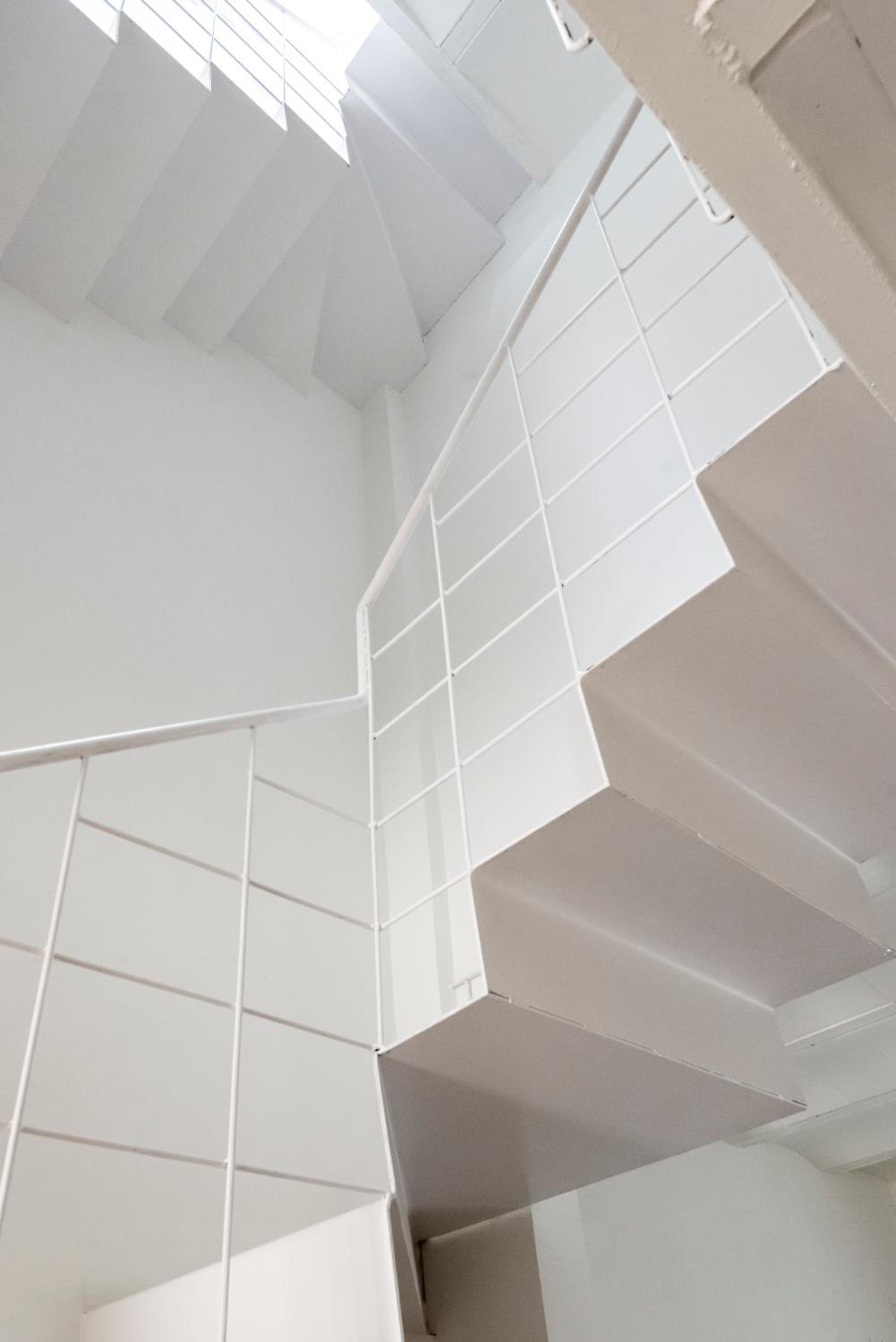 Three-Bedroom House - Photo 23
