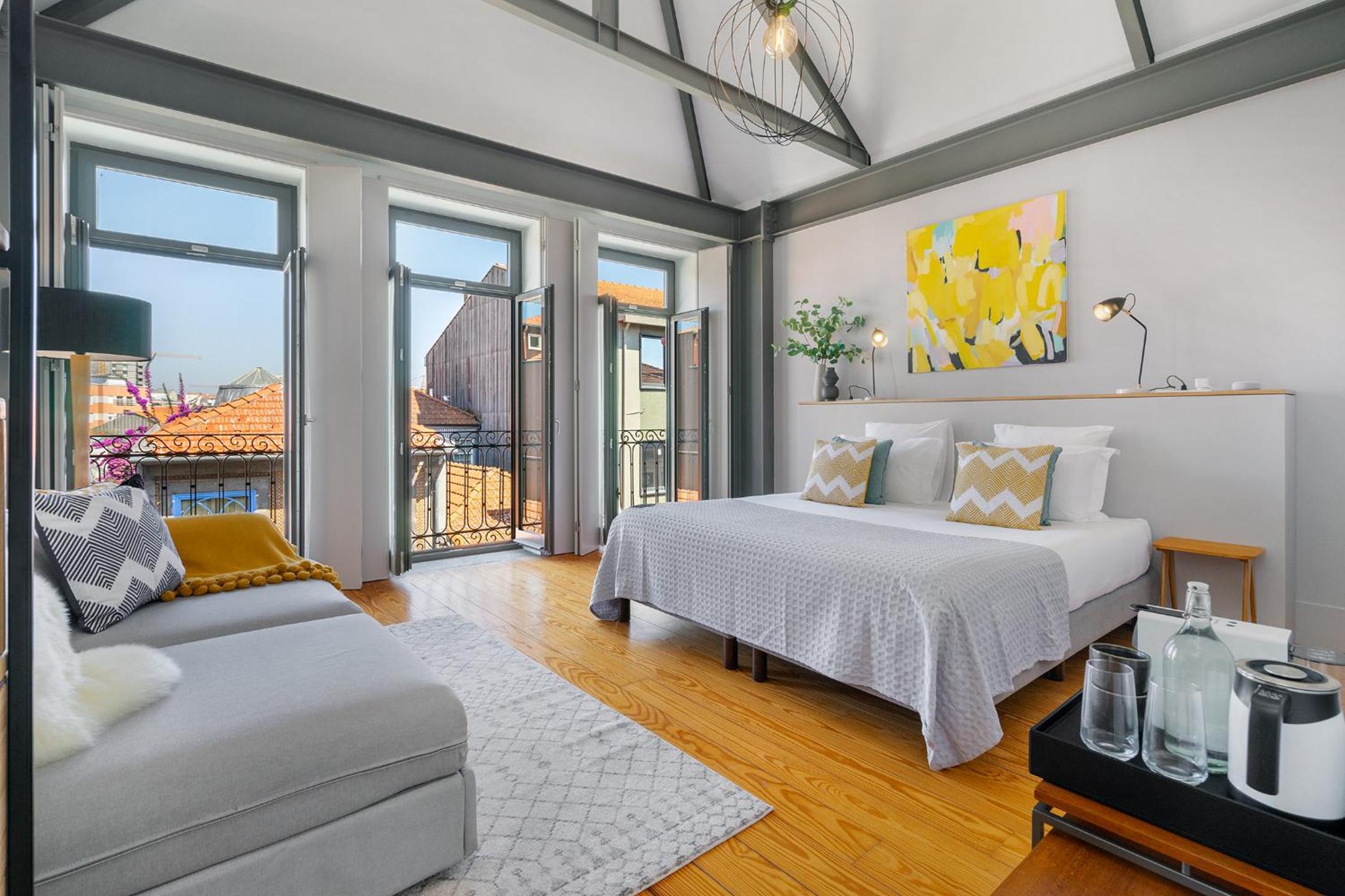 Superior Double or Twin Room with City View - Photo 1