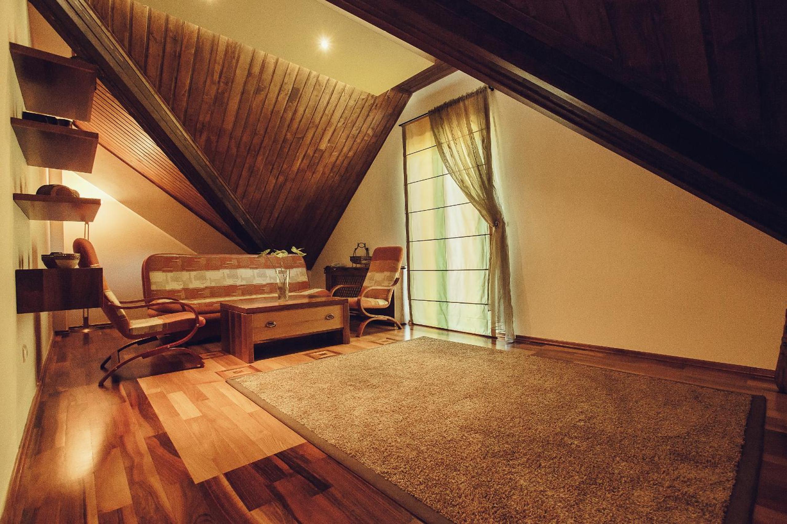 One-Bedroom Suite (2 Adults + 2 Children)