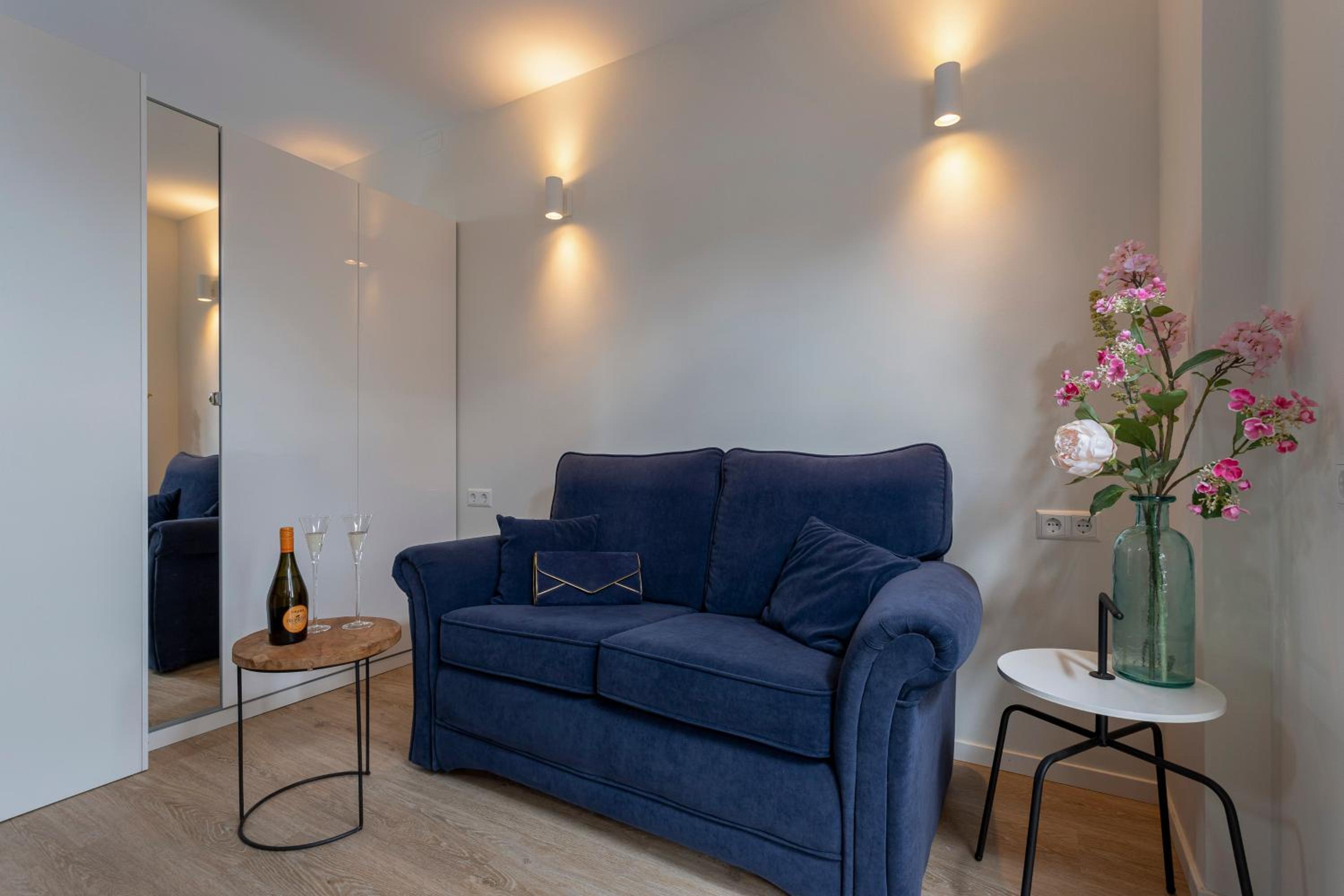 One-Bedroom House - Photo 10
