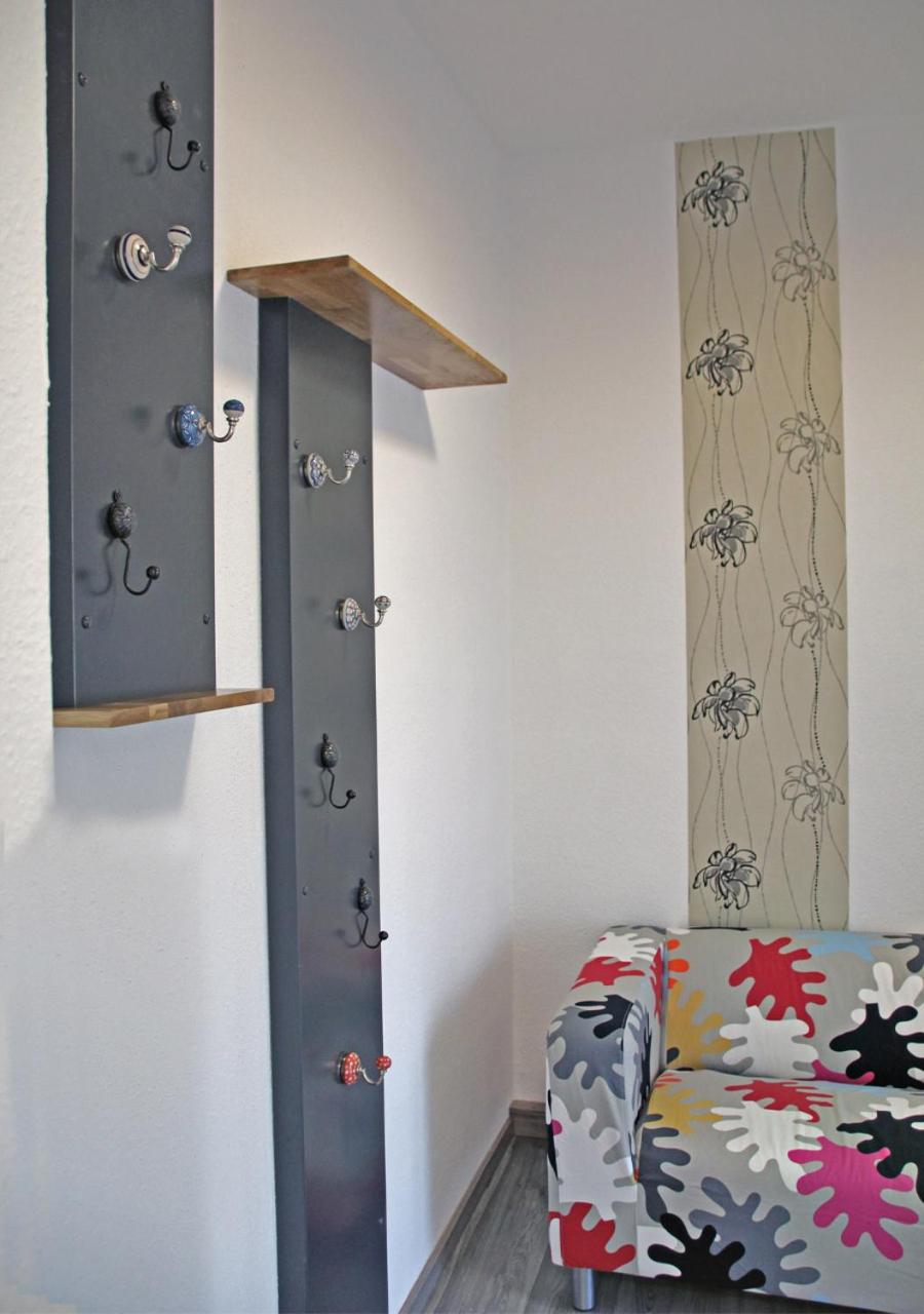 One-Bedroom Apartment - Photo 3