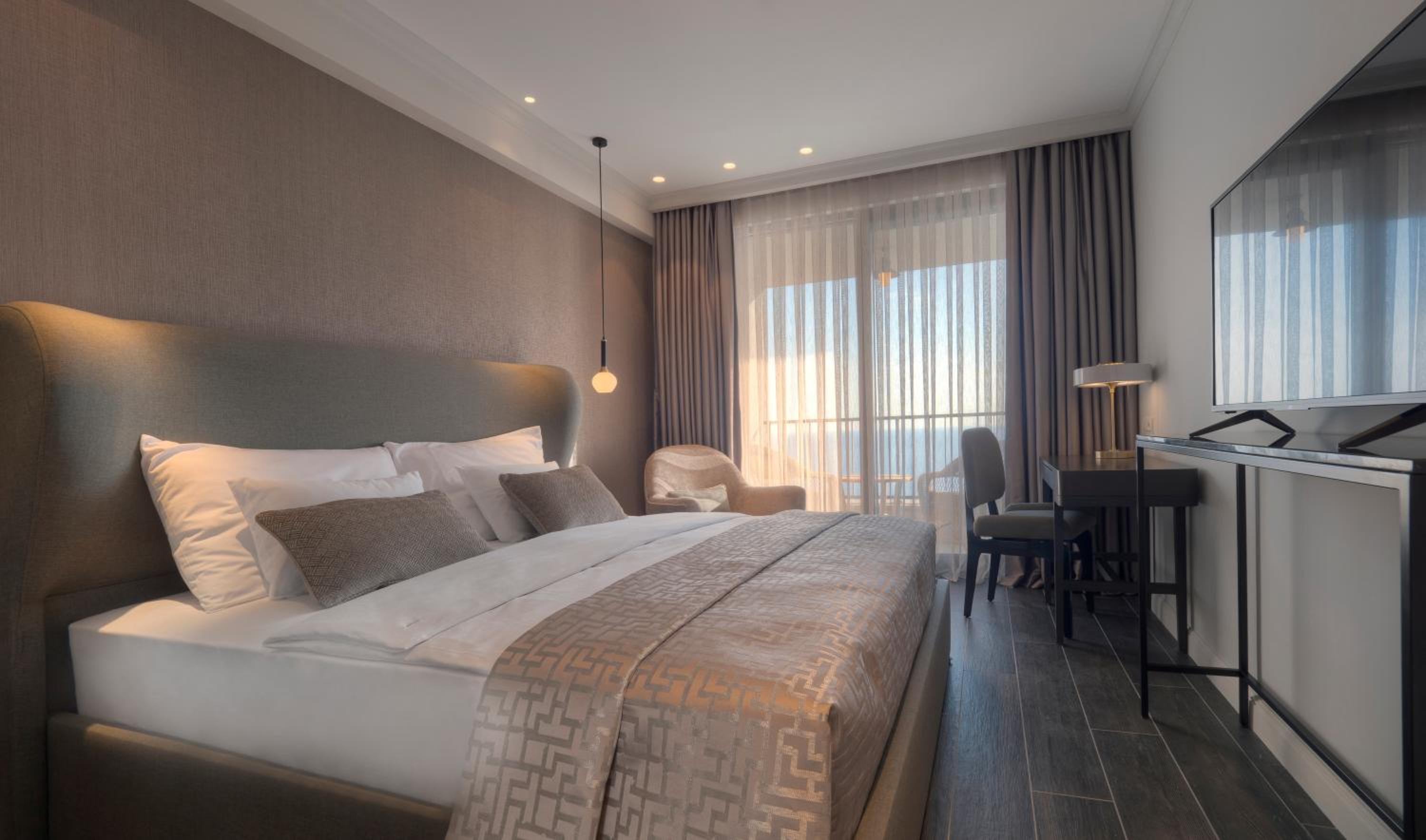Double Room with Balcony and Sea View - Photo 5