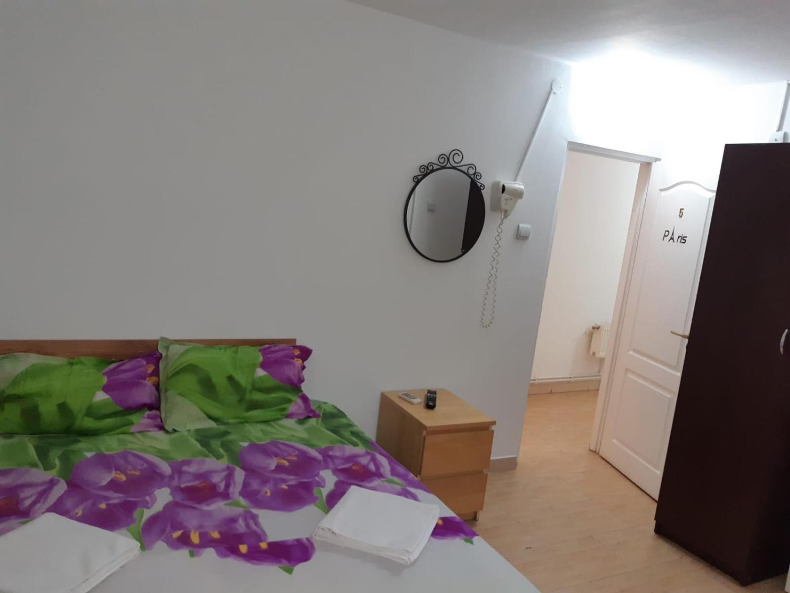 Economy Double Room - Photo 2