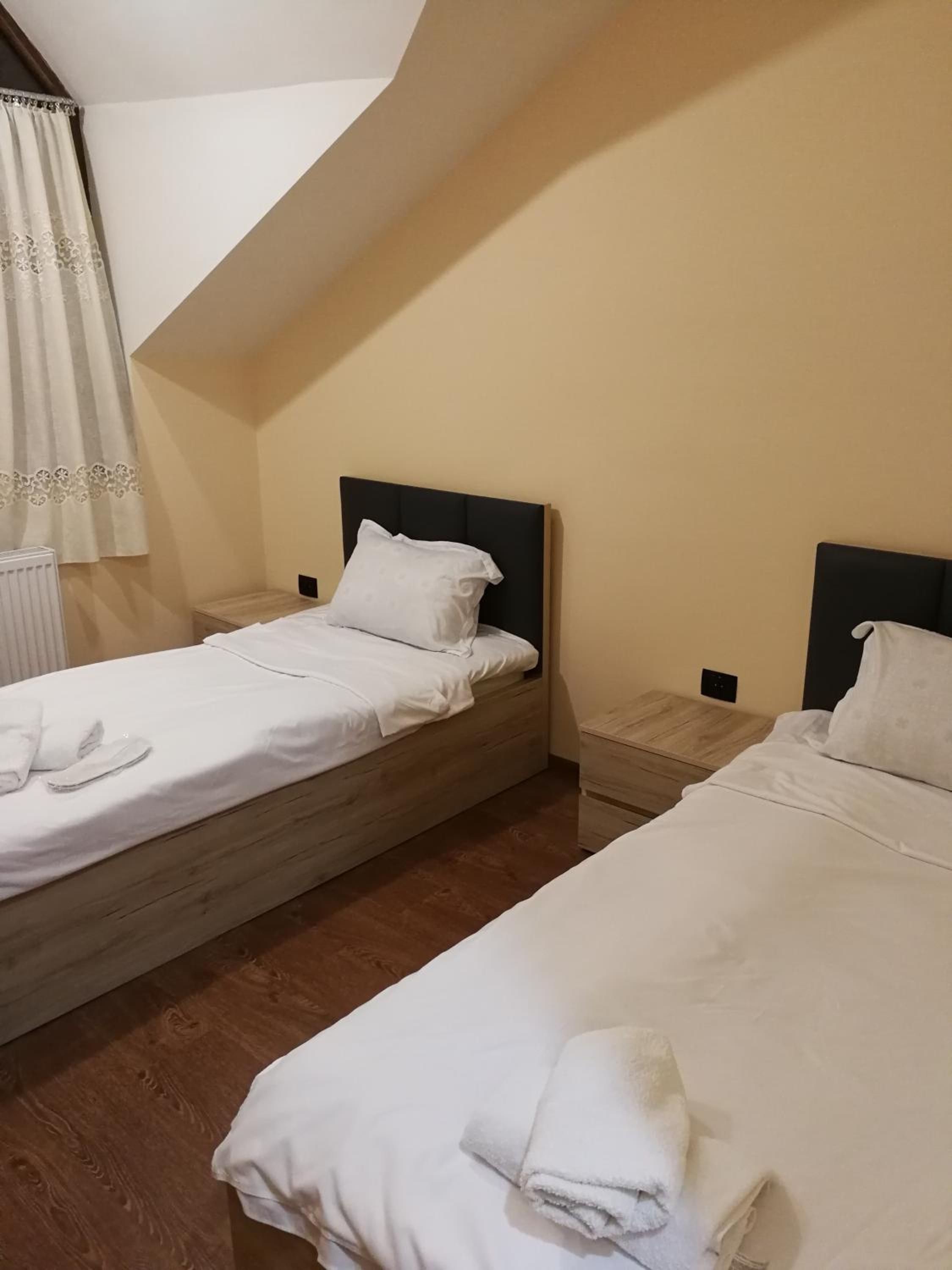 Standard Twin Room photo 1