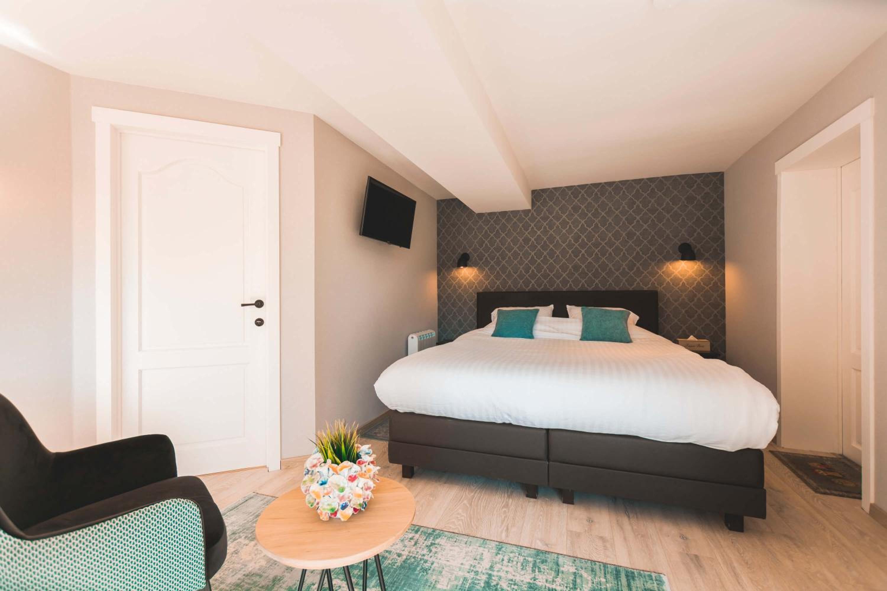 Deluxe Double Room photo 2