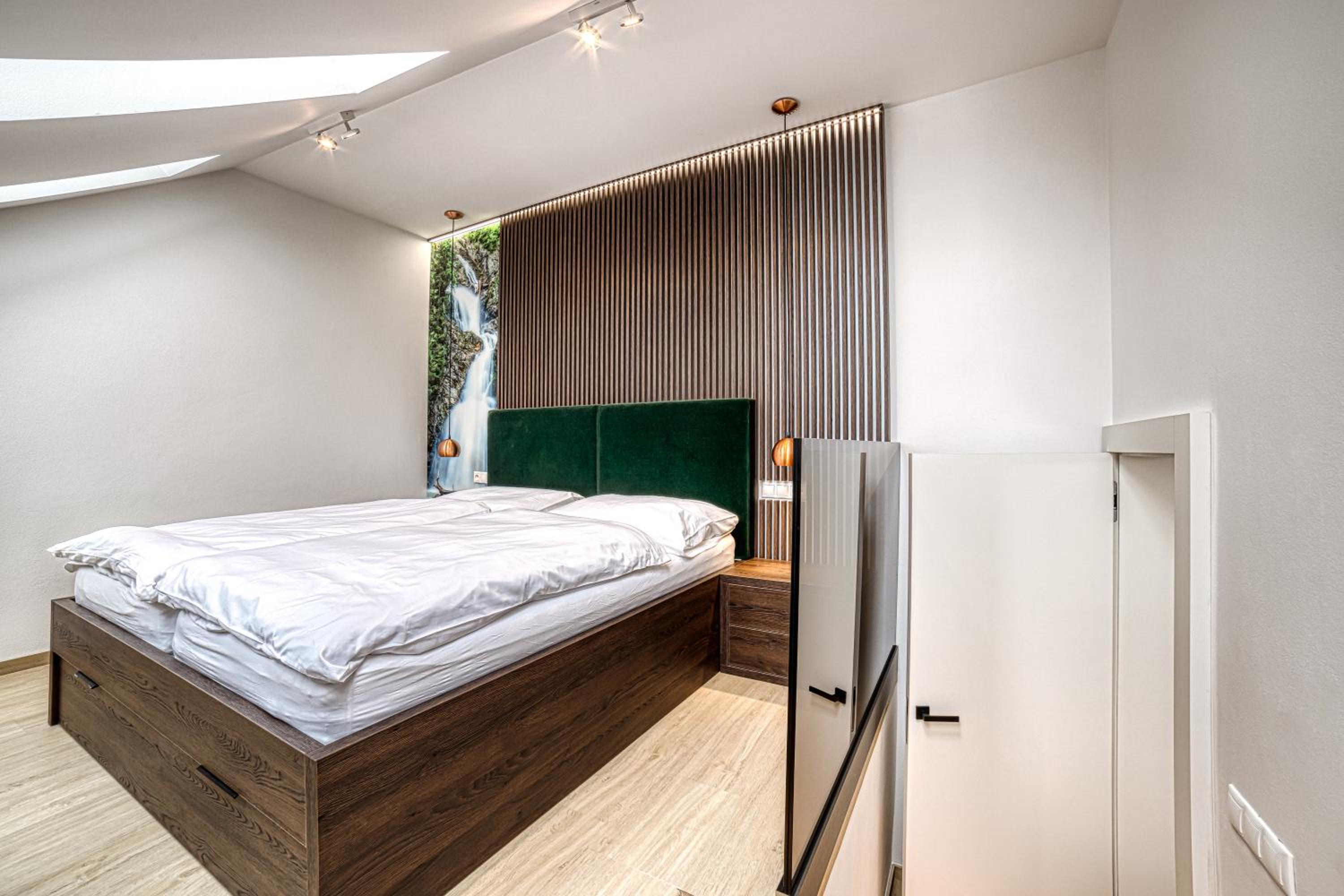 One-Bedroom Apartment - Photo 9