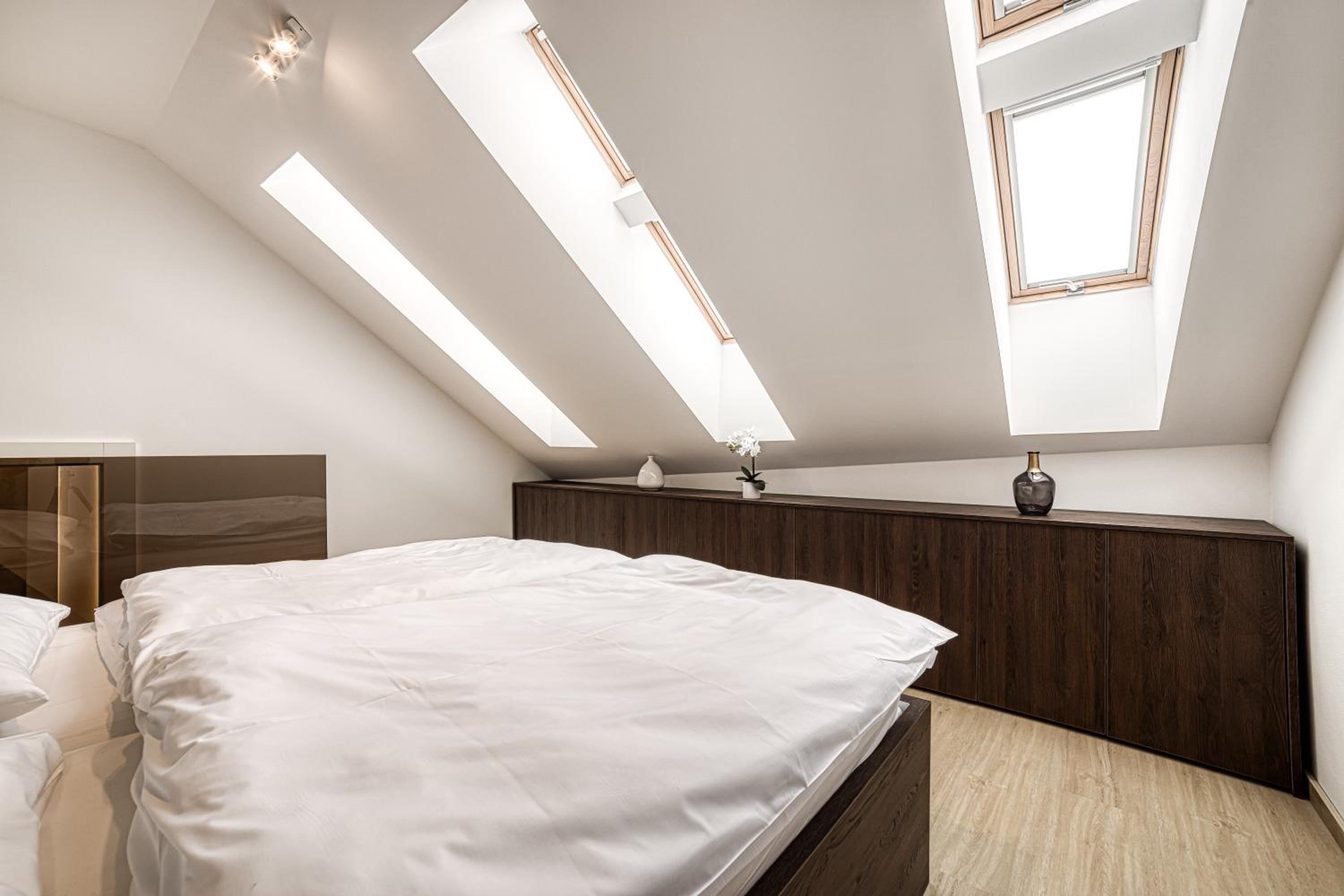 One-Bedroom Apartment - Photo 7