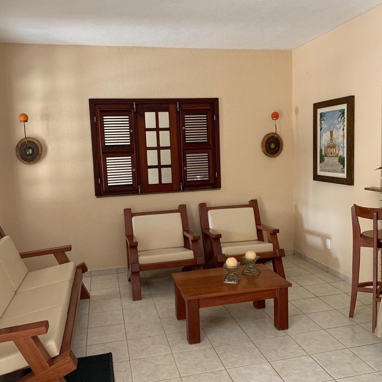 Five-Bedroom House photo 2